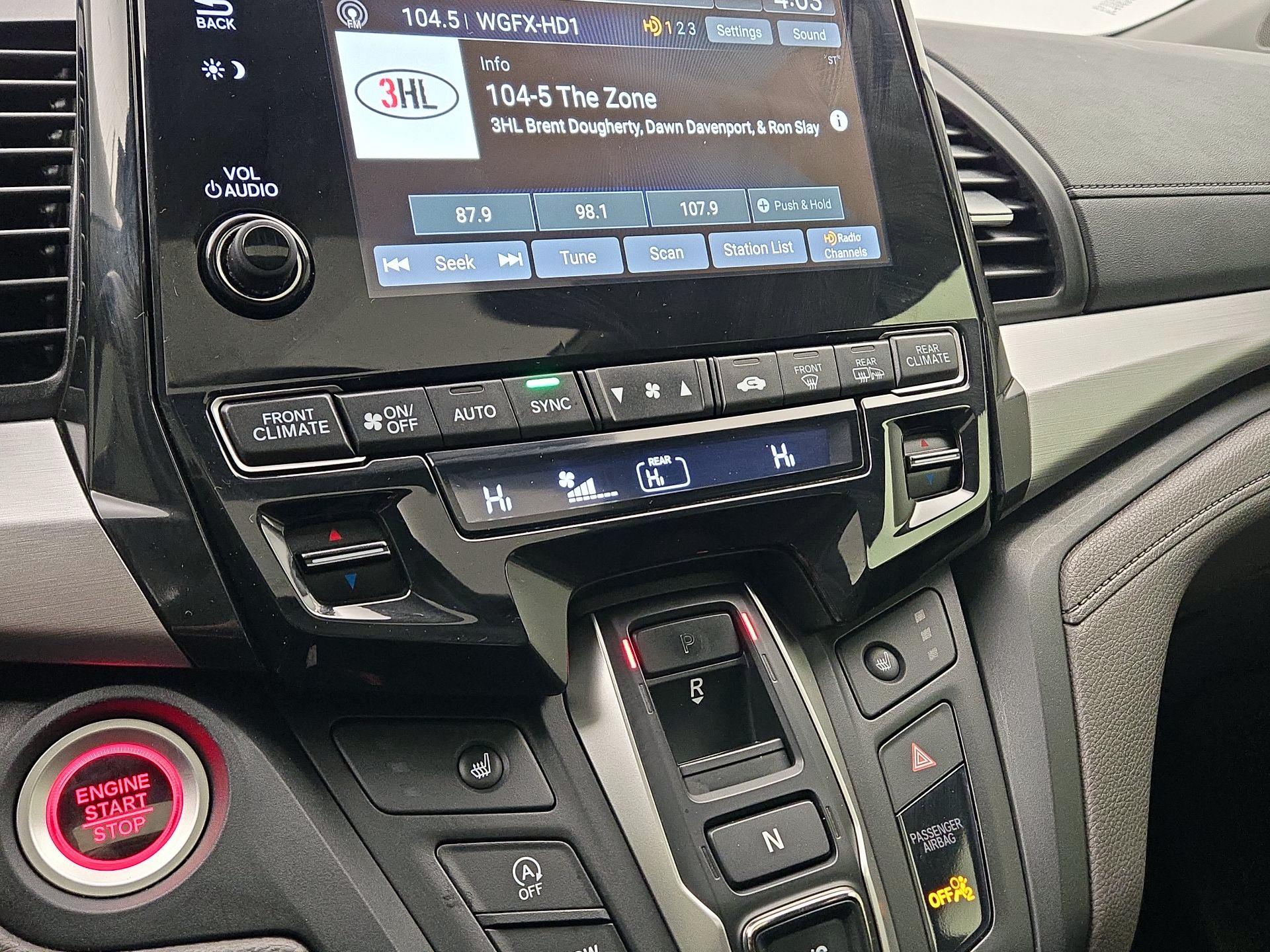 Thumbnail: 2019 Honda Odyssey - 16