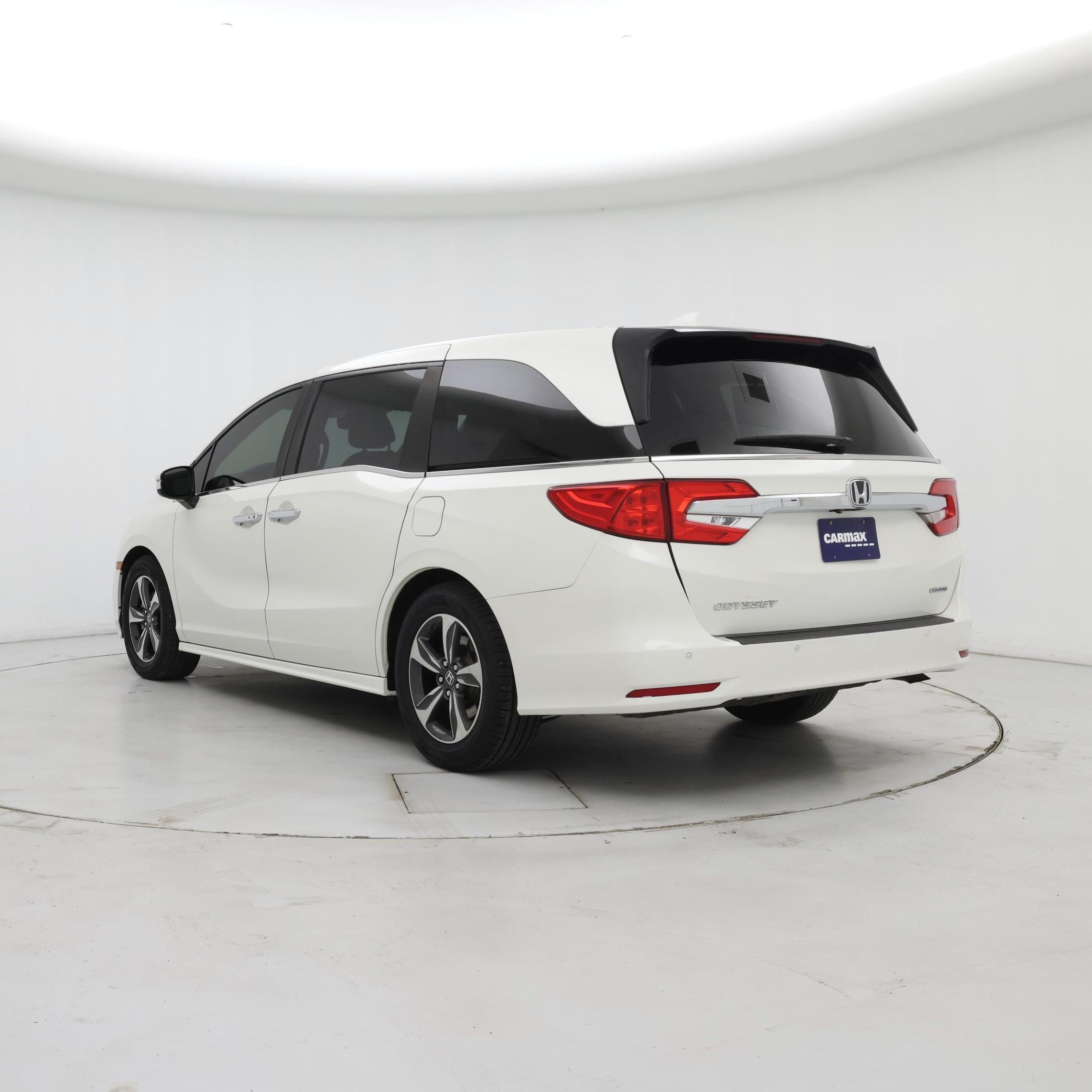 Thumbnail: 2019 Honda Odyssey - 2