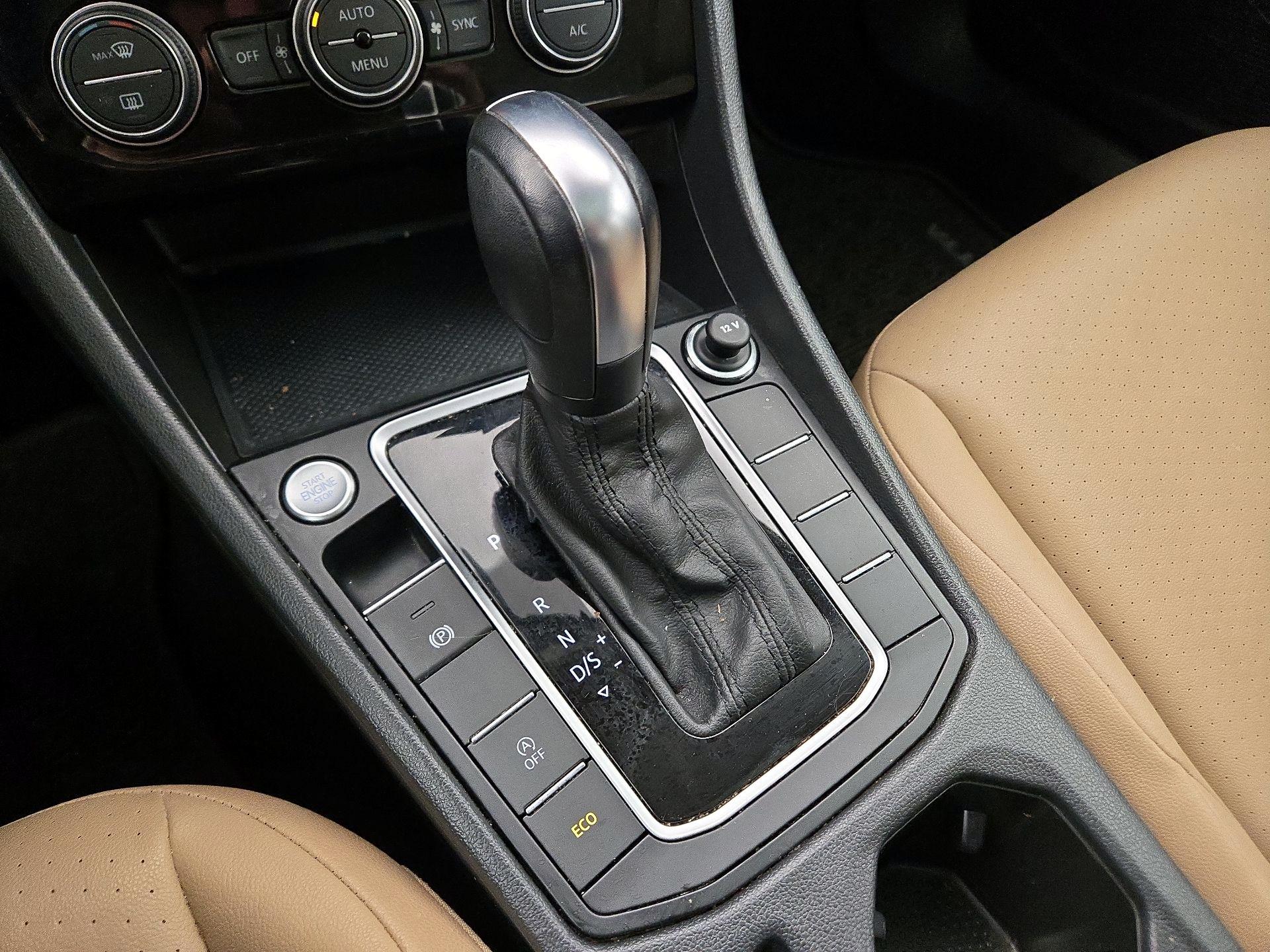 Thumbnail: 2020 Volkswagen Jetta - 17