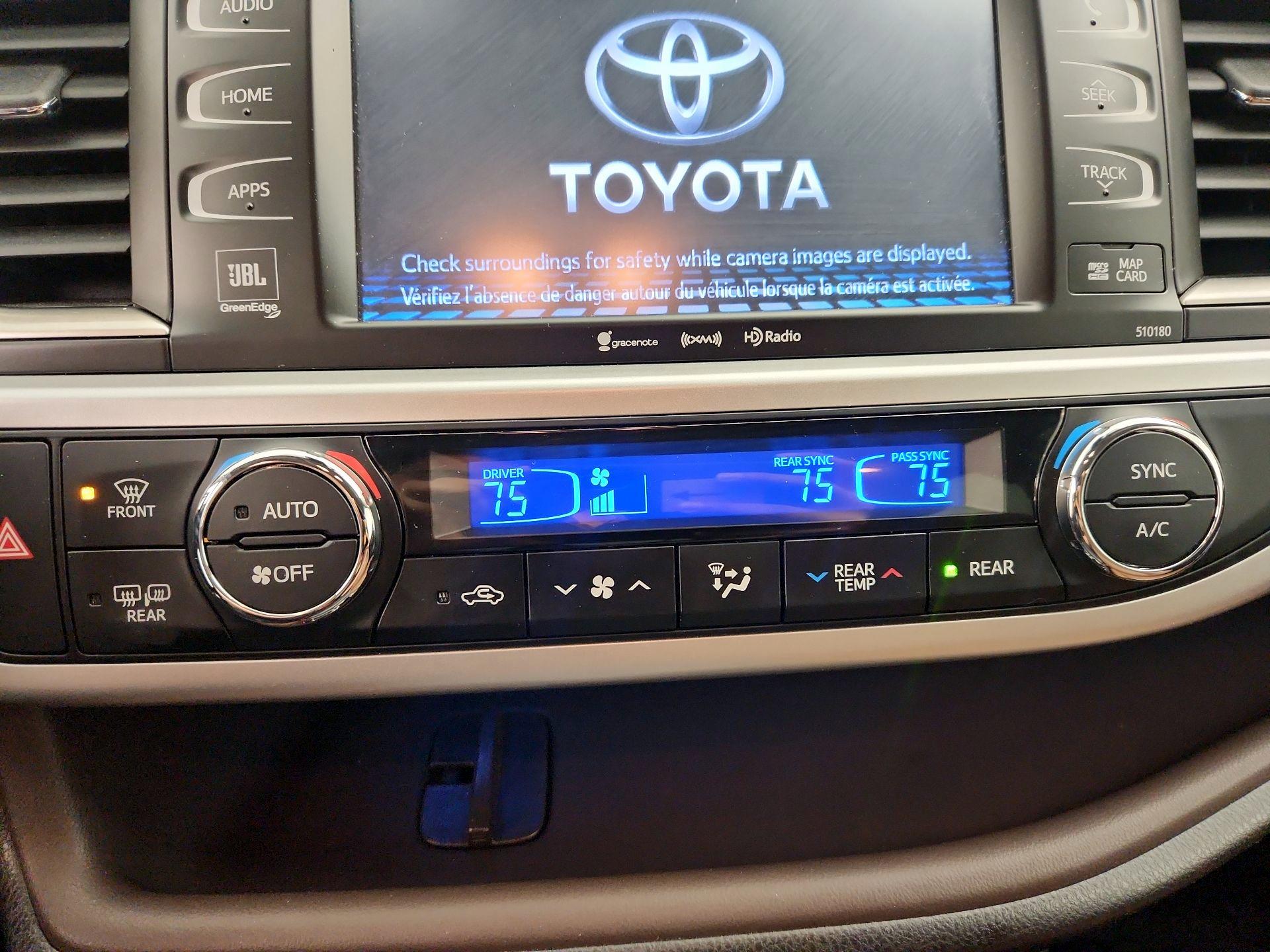 Thumbnail: 2017 Toyota Highlander - 16