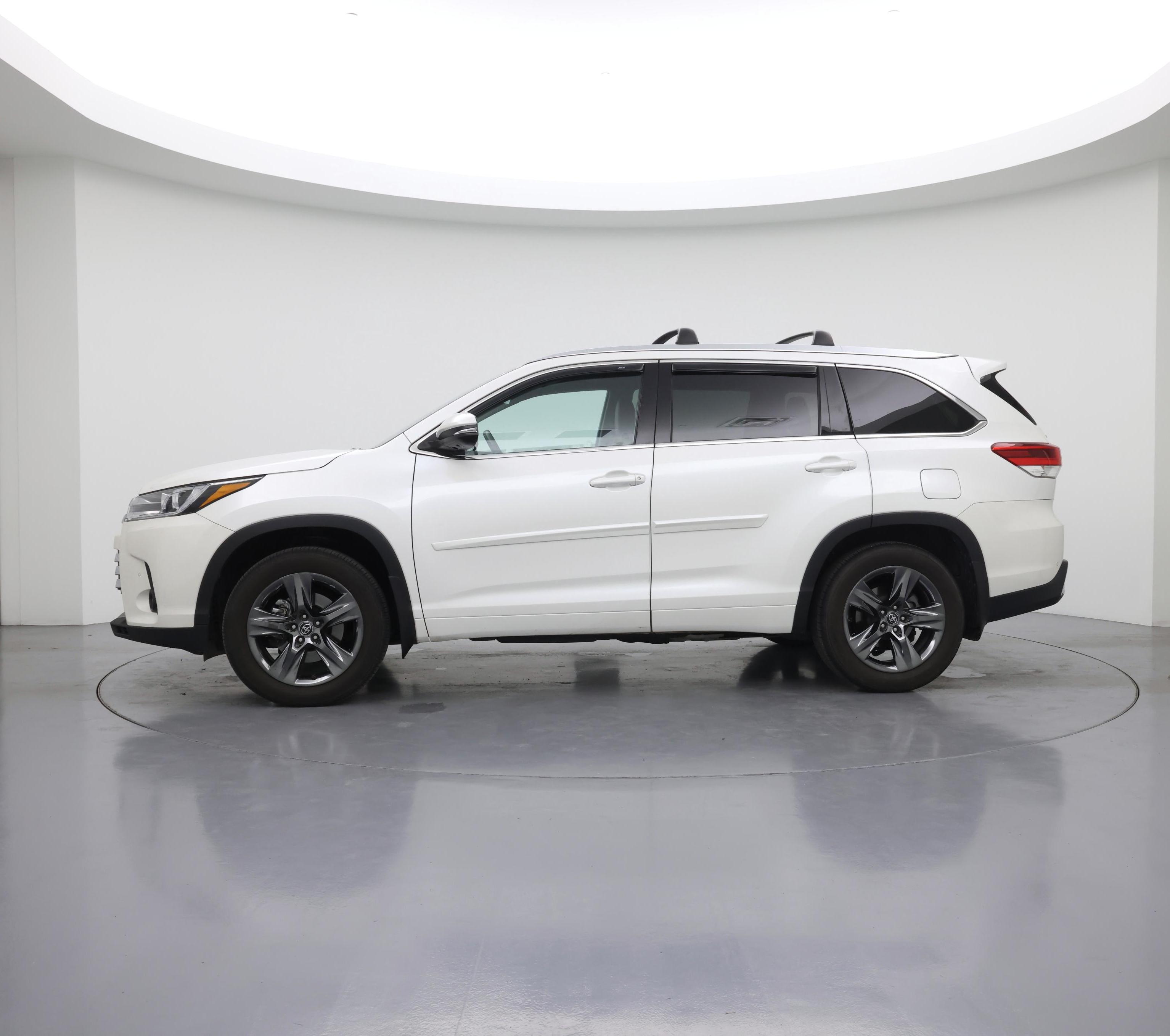 Thumbnail: 2017 Toyota Highlander - 3