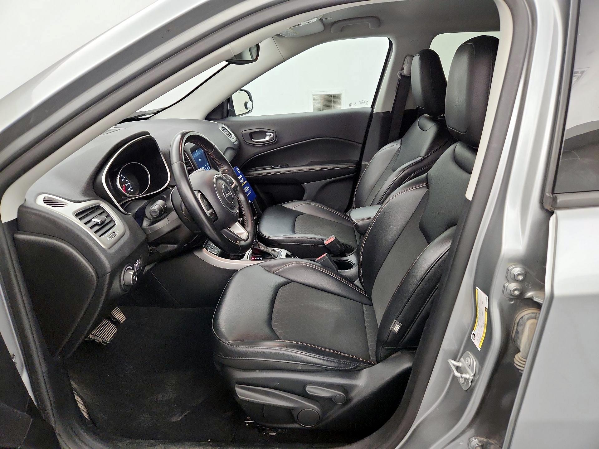 Thumbnail: 2019 Jeep Compass - 11