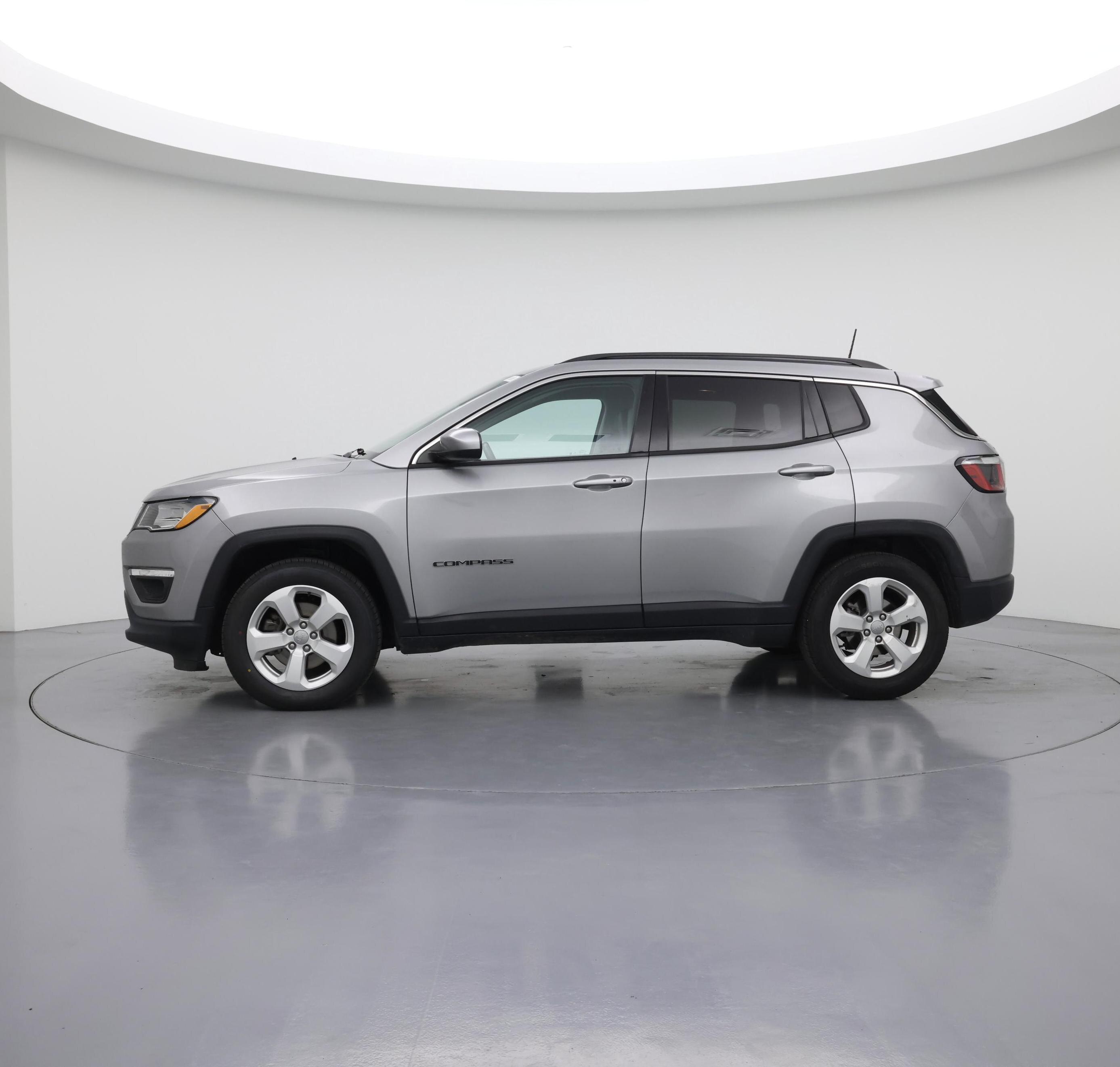 Thumbnail: 2019 Jeep Compass - 3
