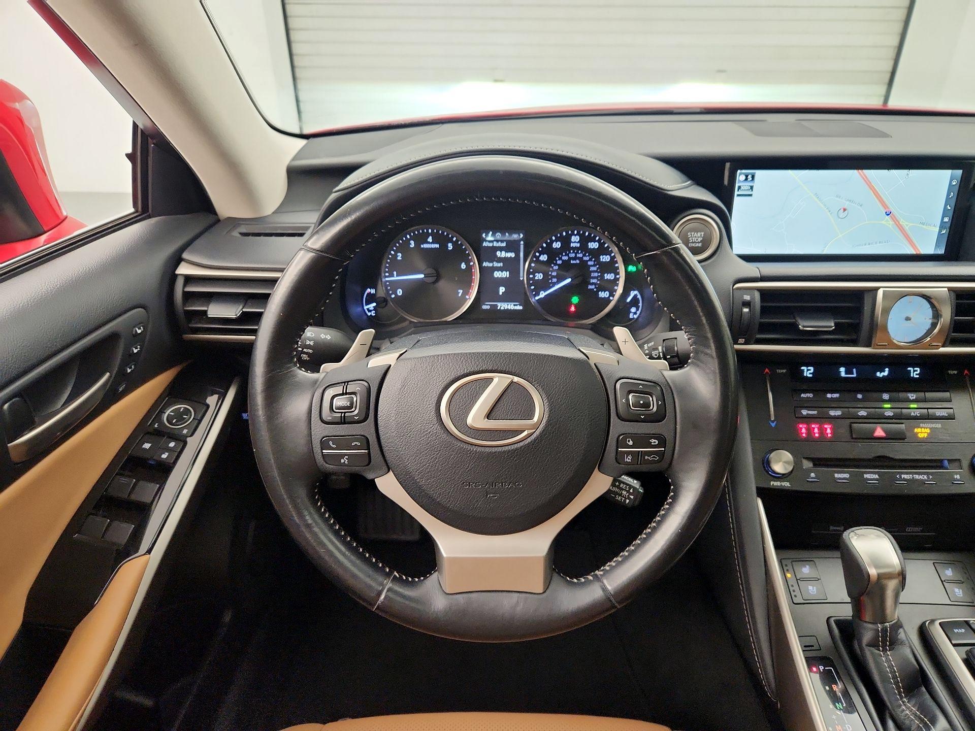 Thumbnail: 2018 Lexus IS - 10