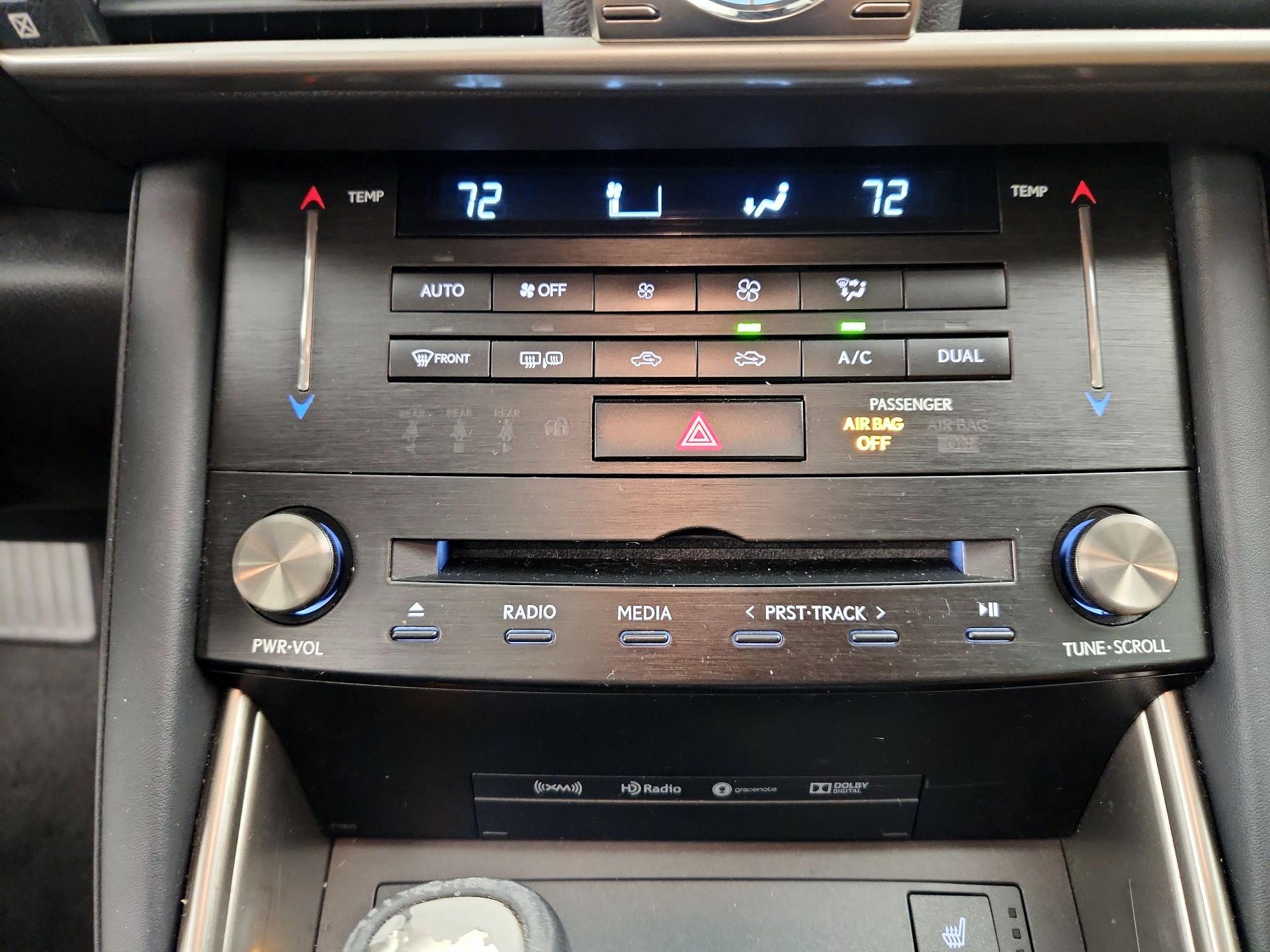 Thumbnail: 2018 Lexus IS - 17