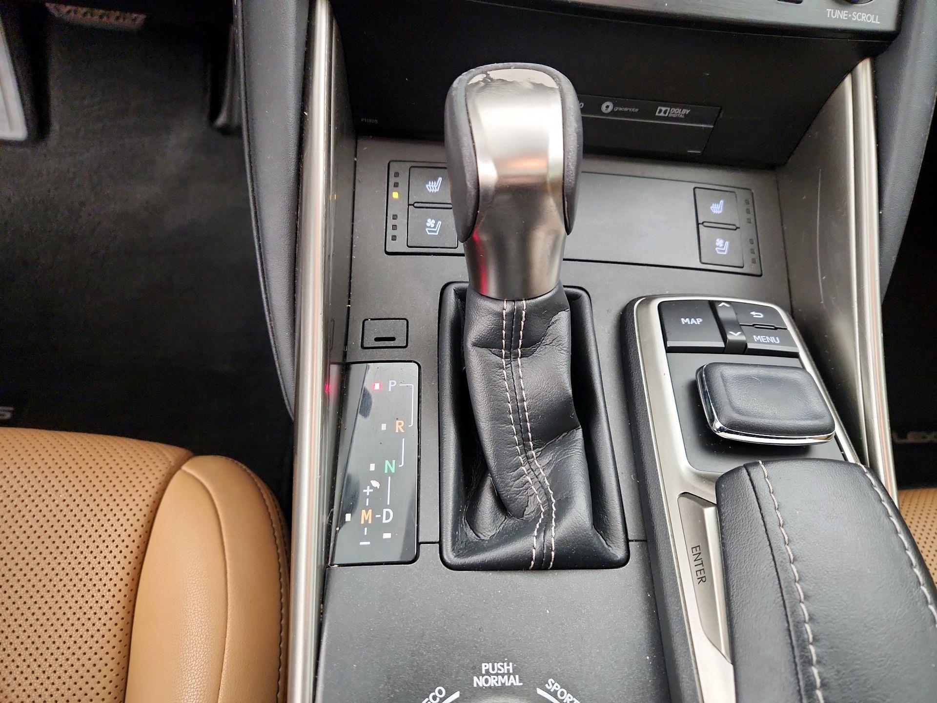 Thumbnail: 2018 Lexus IS - 18