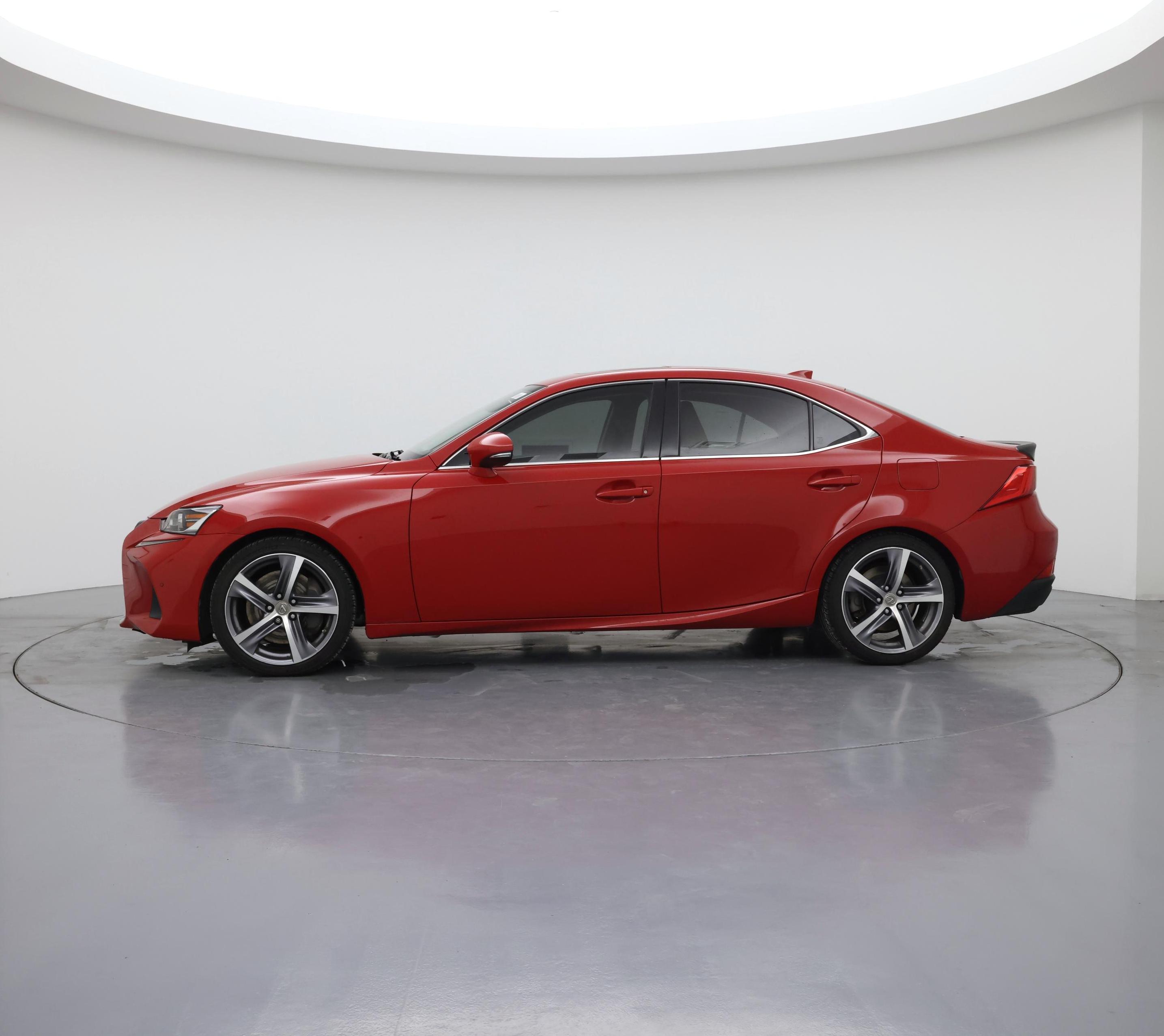 Thumbnail: 2018 Lexus IS - 3