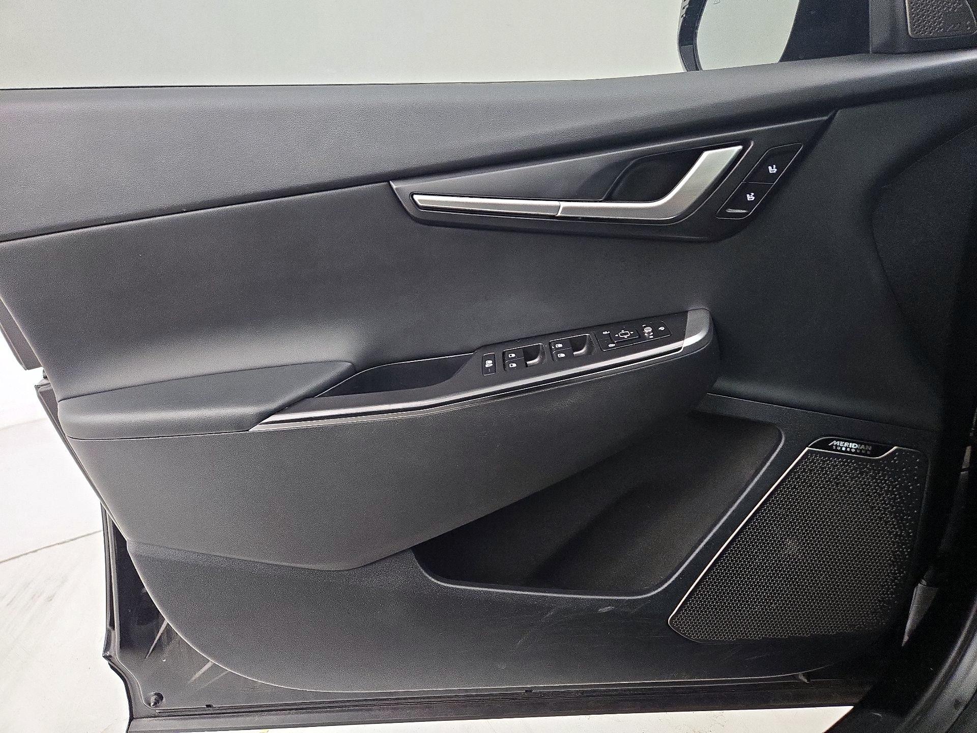 Thumbnail: 2022 Kia EV6 - 12