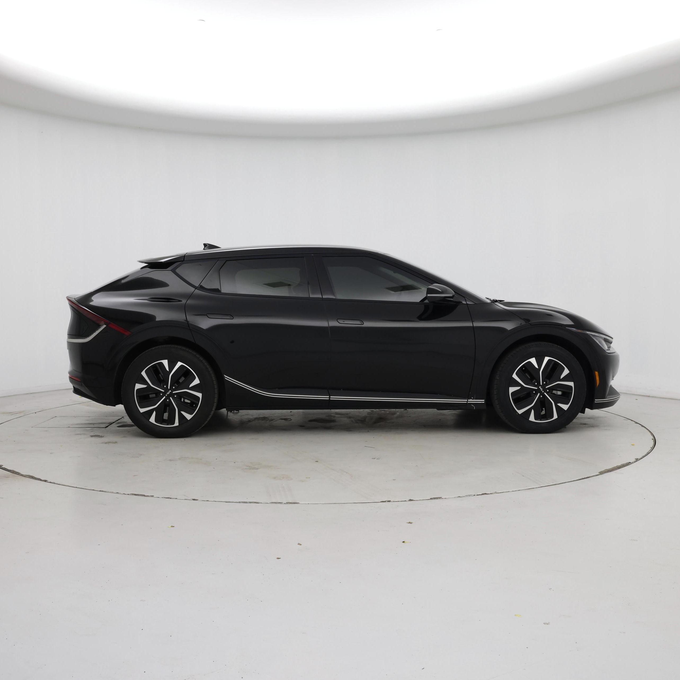 Thumbnail: 2022 Kia EV6 - 7