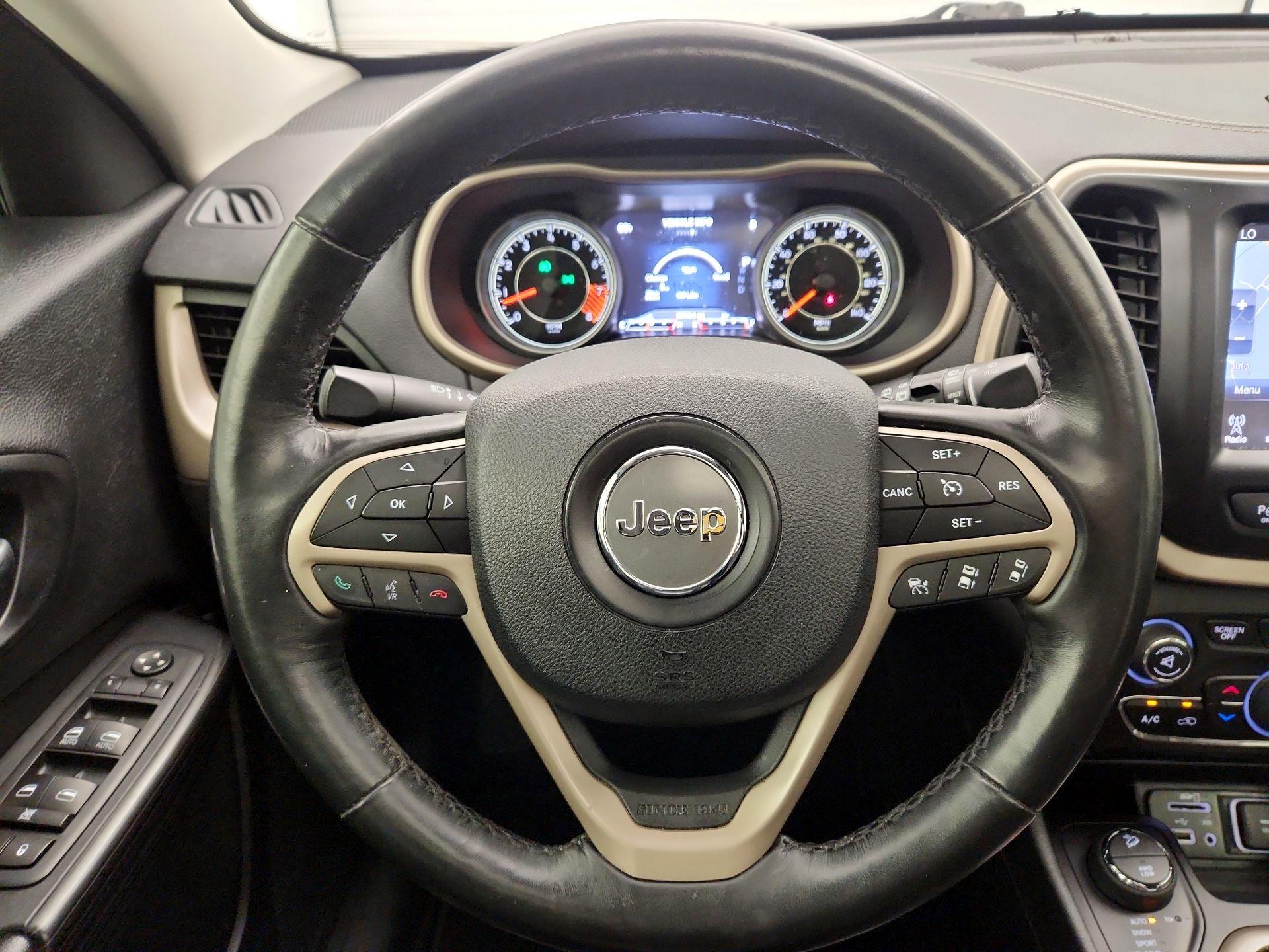 Thumbnail: 2015 Jeep Cherokee - 10