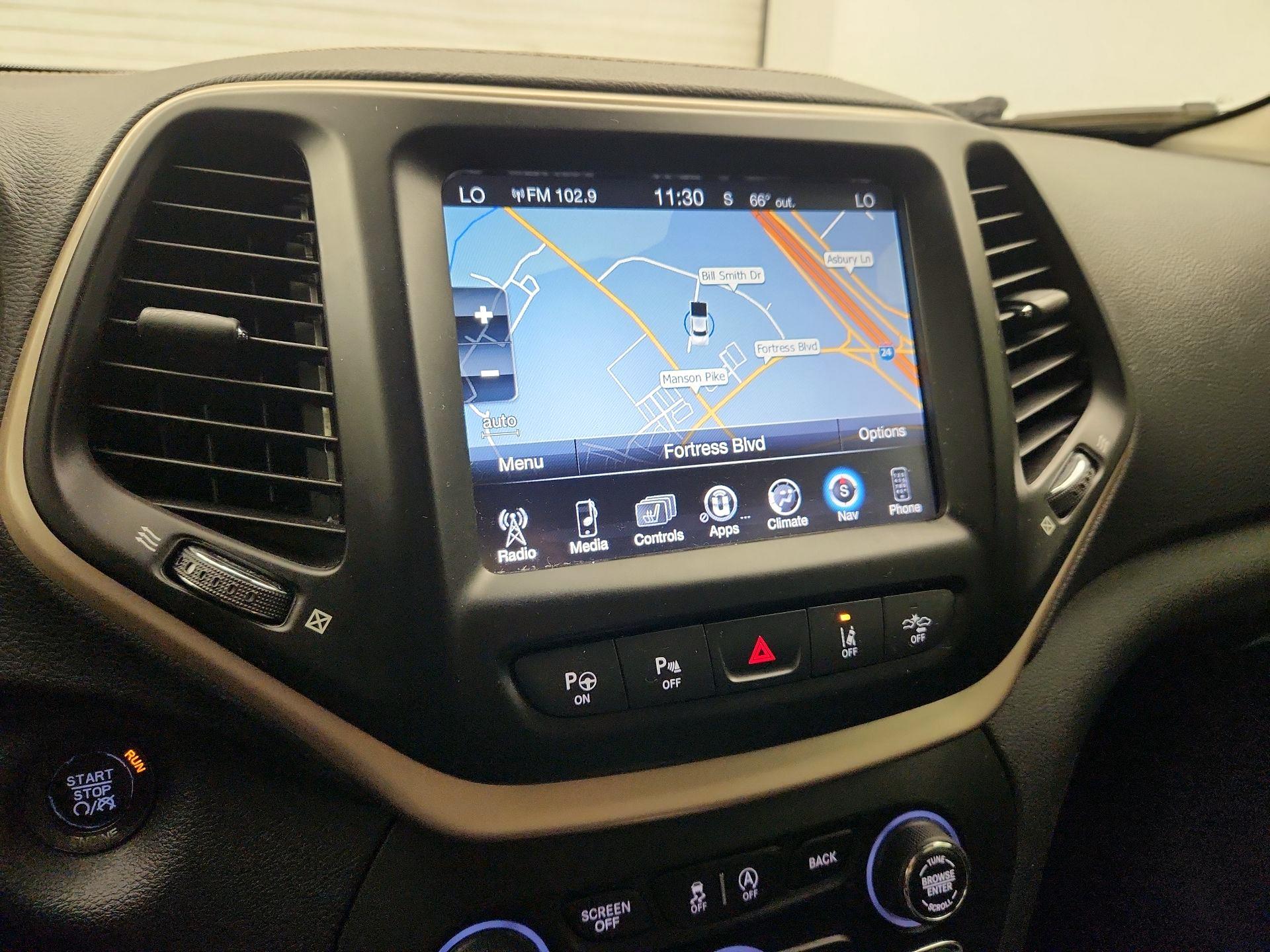 Thumbnail: 2015 Jeep Cherokee - 14