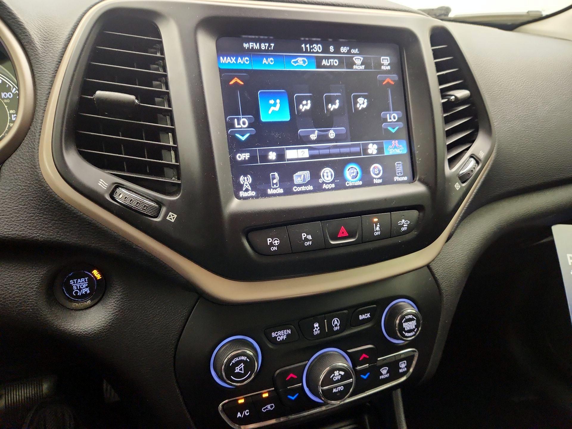 Thumbnail: 2015 Jeep Cherokee - 17