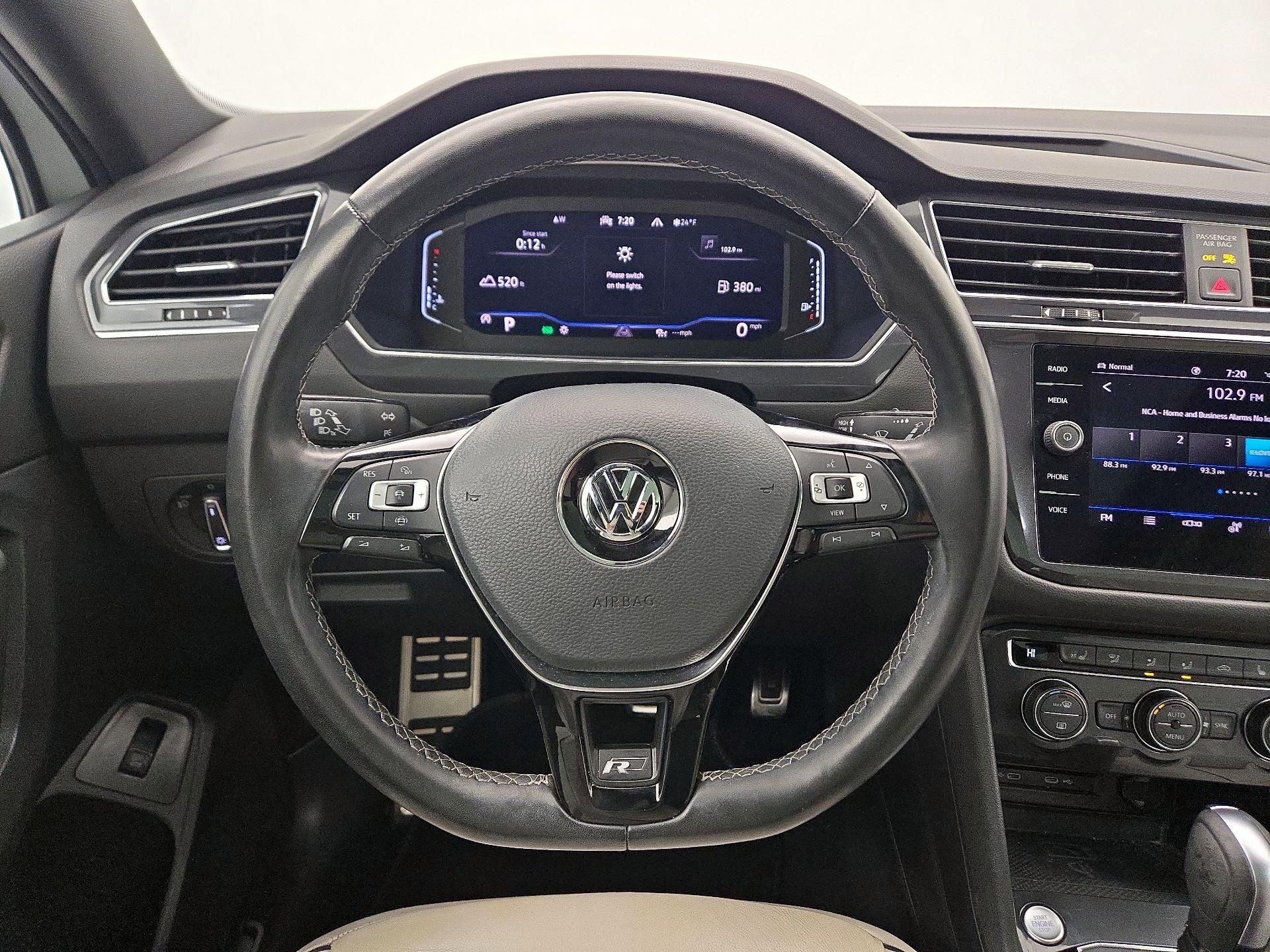 Thumbnail: 2021 Volkswagen Tiguan - 10