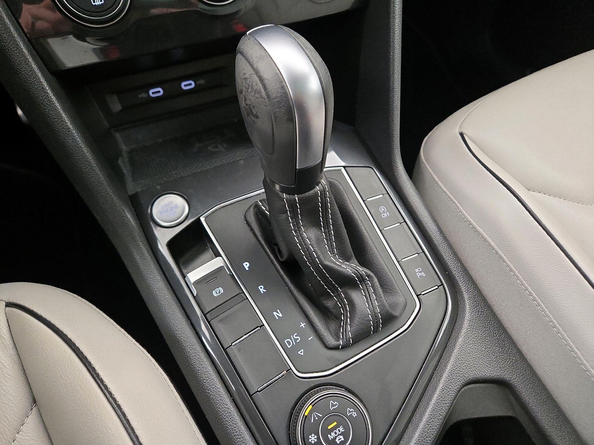 Thumbnail: 2021 Volkswagen Tiguan - 18