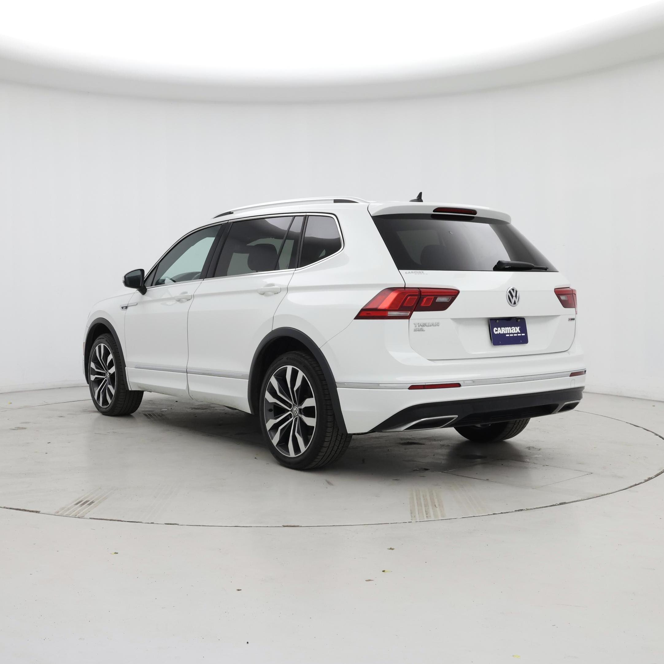 Thumbnail: 2021 Volkswagen Tiguan - 2