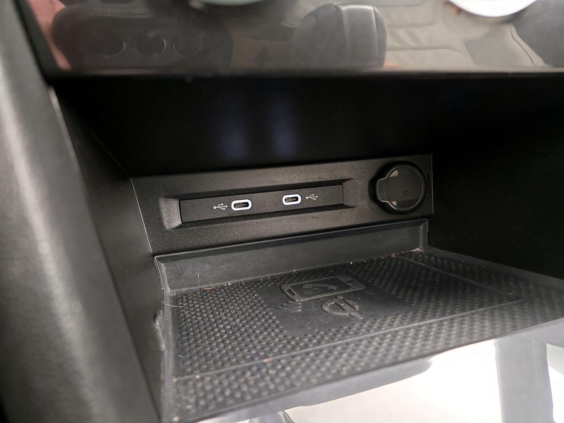 Thumbnail: 2021 Volkswagen Tiguan - 19