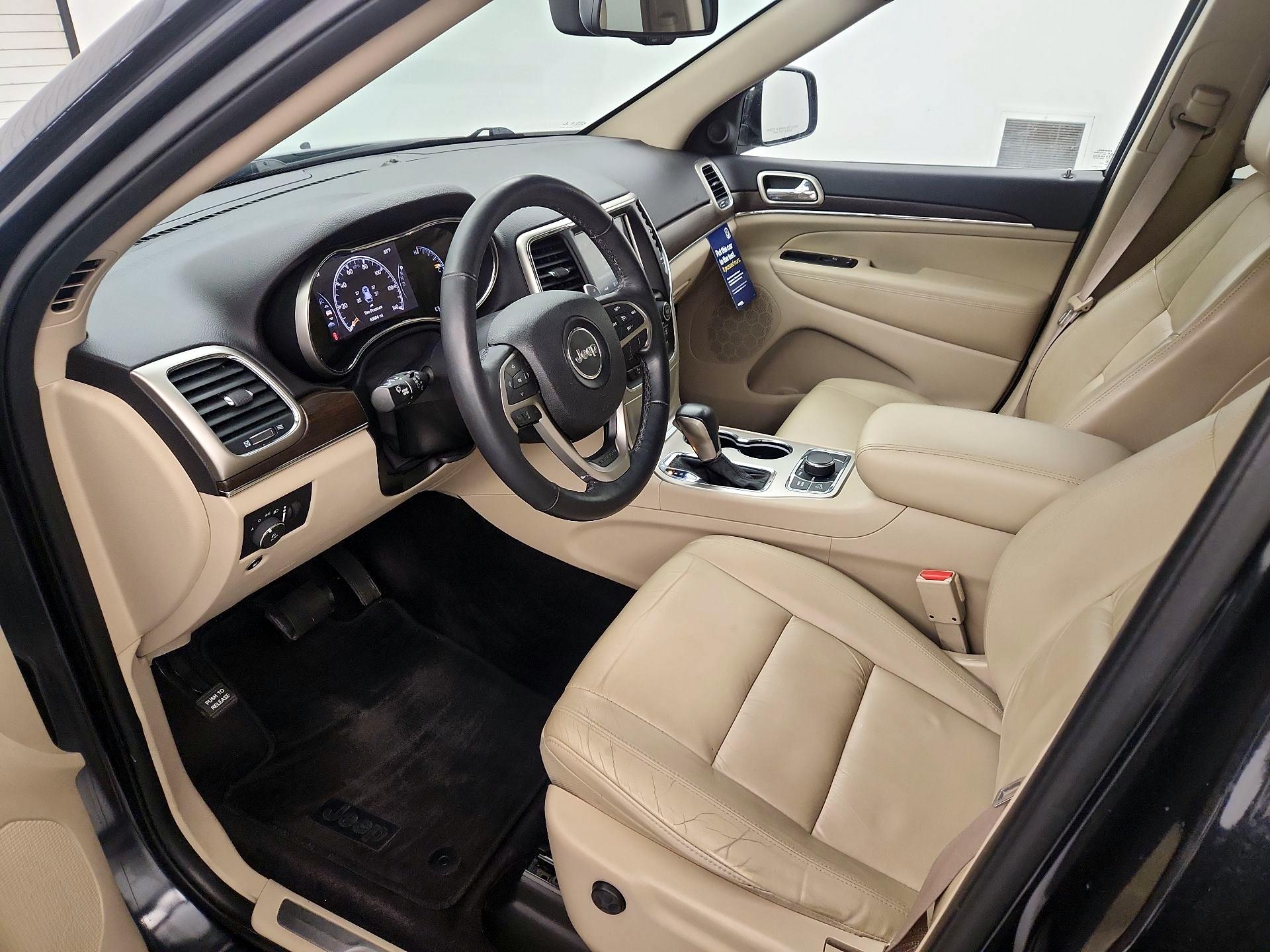 Thumbnail: 2016 Jeep Grand Cherokee - 11