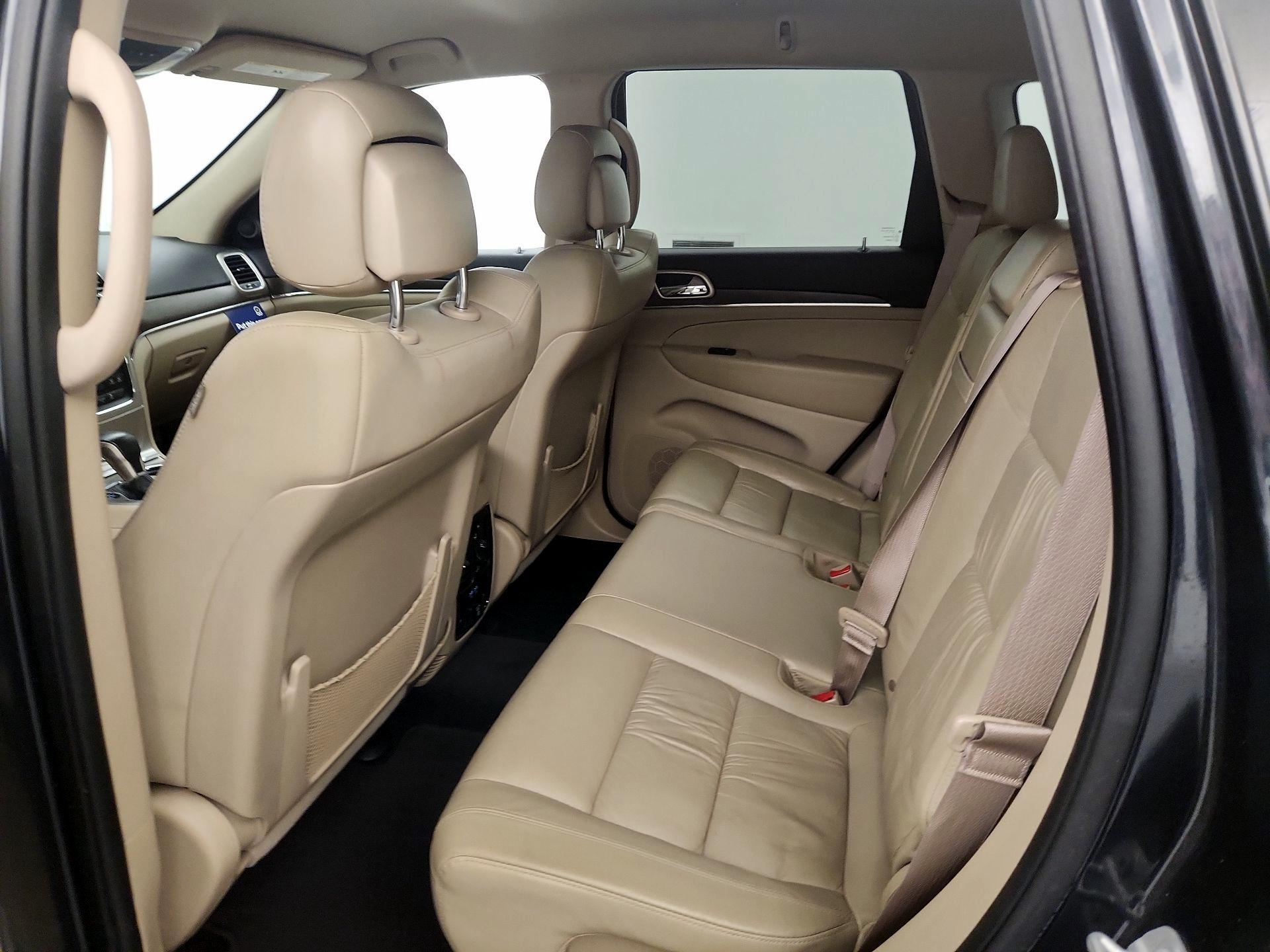 Thumbnail: 2016 Jeep Grand Cherokee - 19