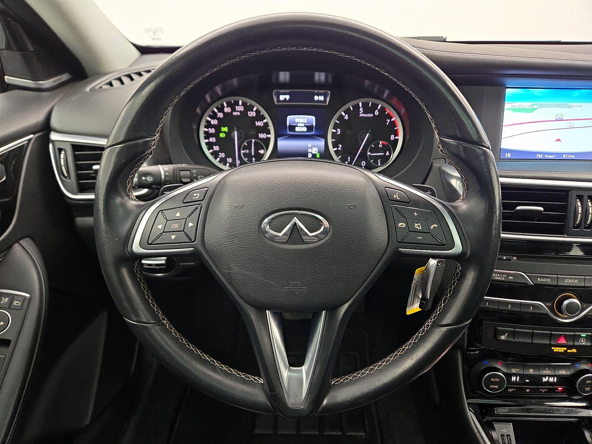 Thumbnail: 2017 INFINITI QX30 - 10