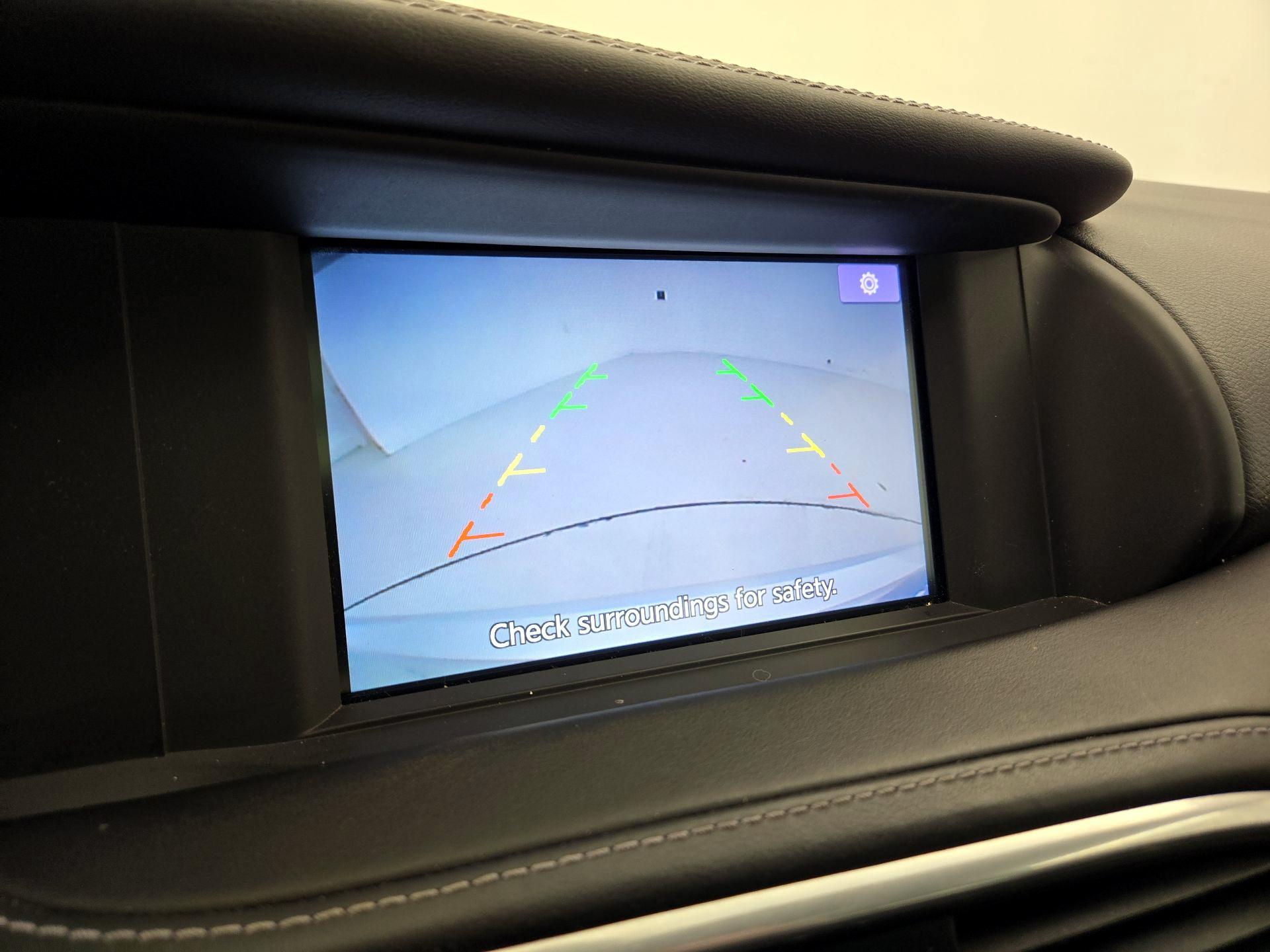 Thumbnail: 2017 INFINITI QX30 - 15