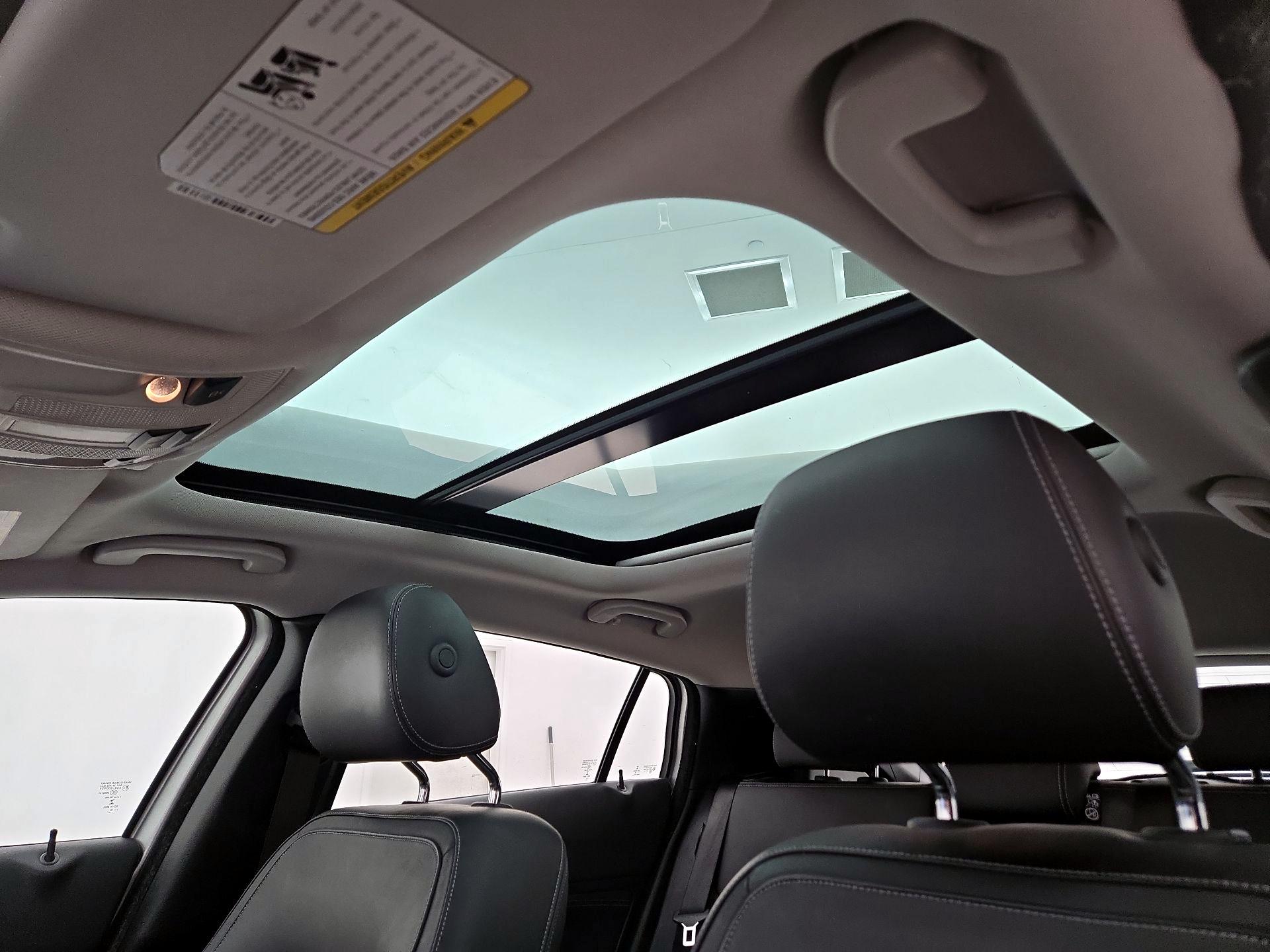 Thumbnail: 2017 INFINITI QX30 - 20