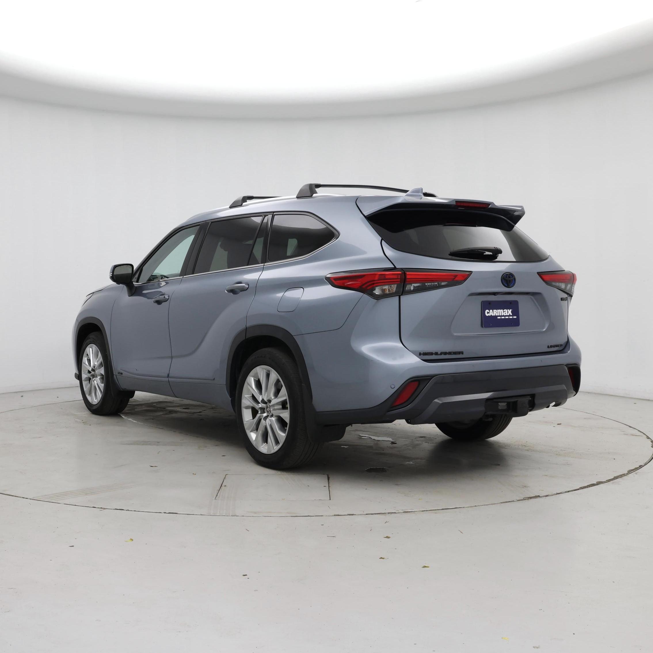 Thumbnail: 2023 Toyota Highlander - 2