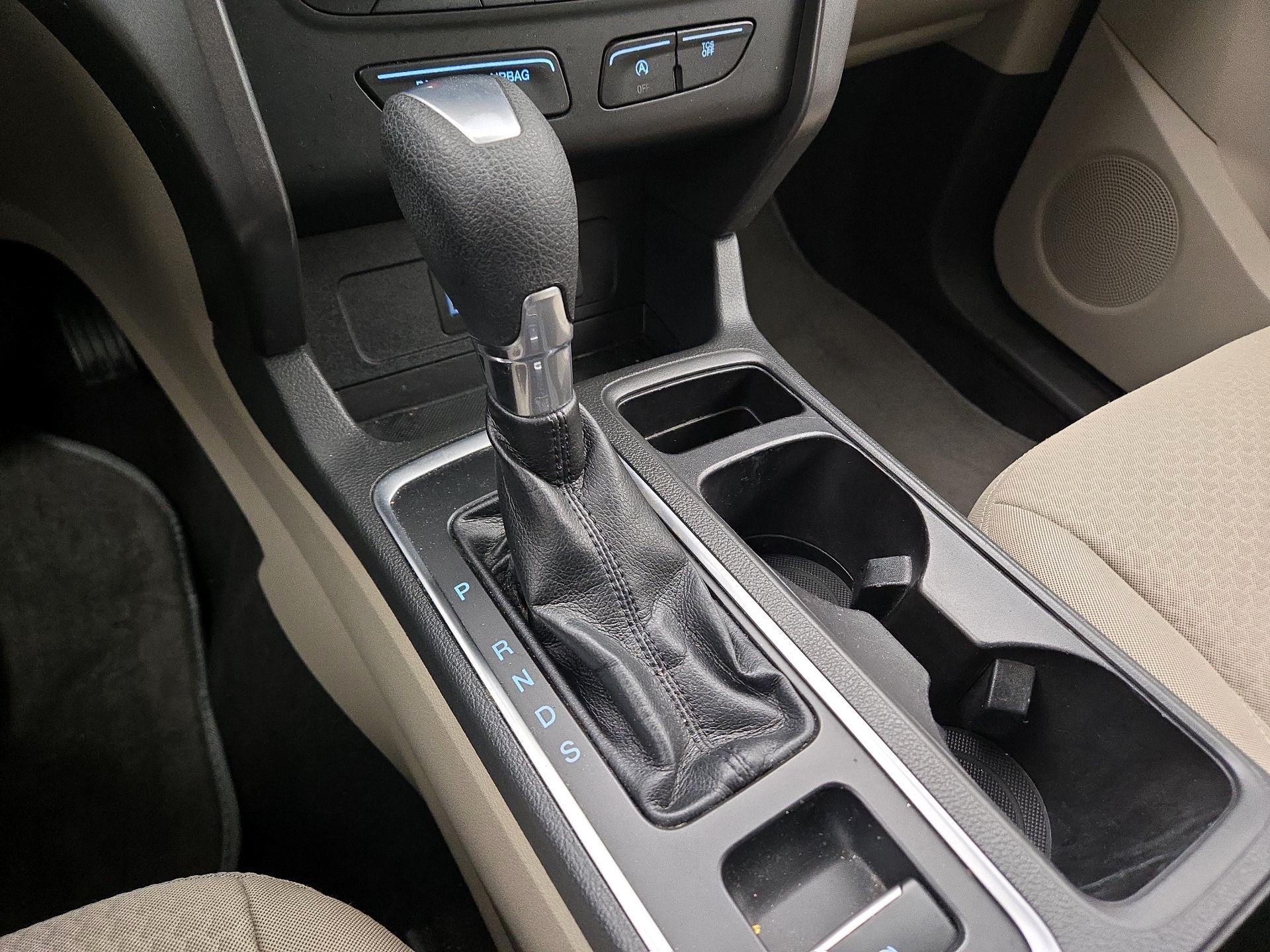 Thumbnail: 2017 Ford Escape - 17