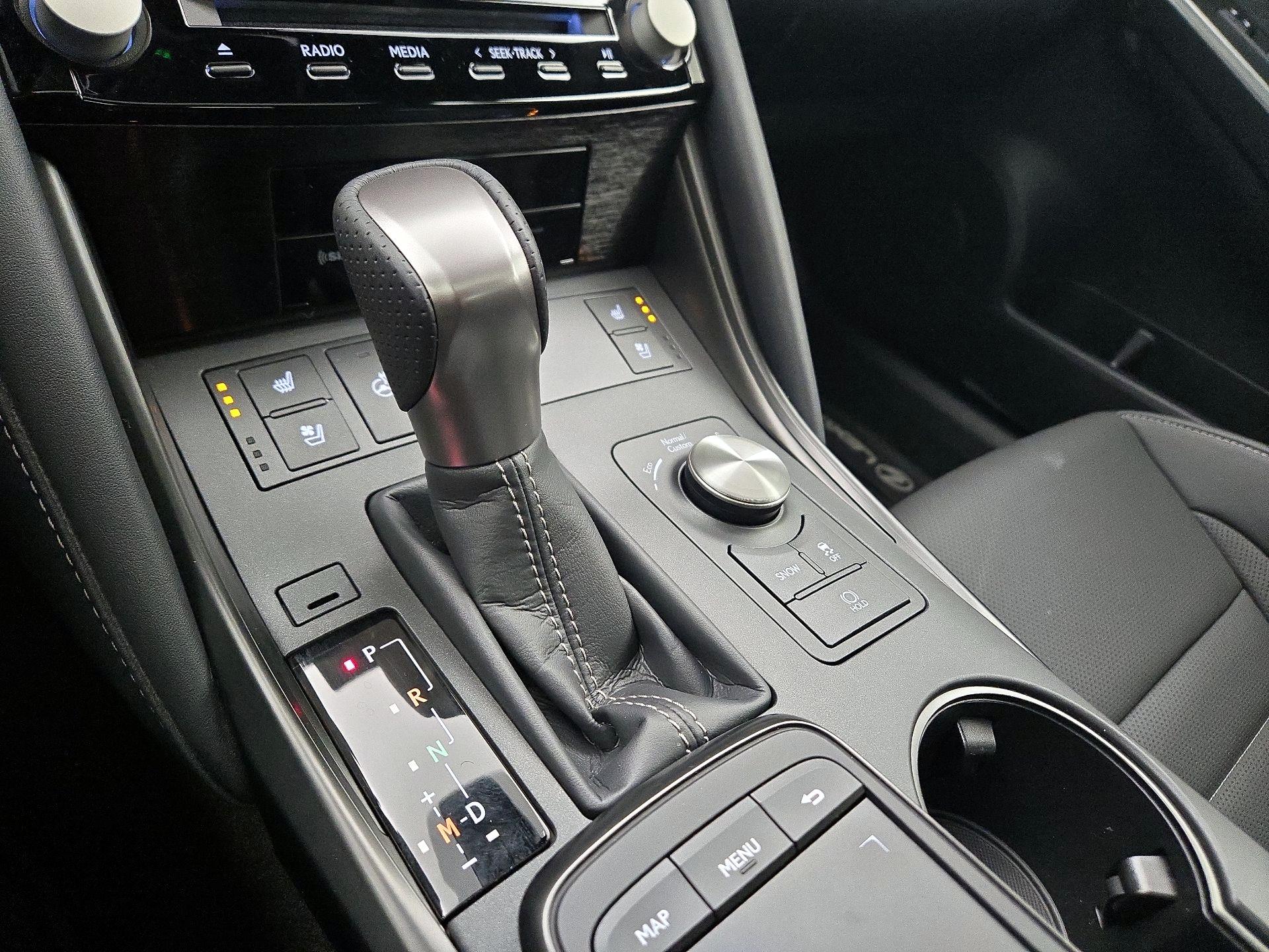 Thumbnail: 2025 Lexus IS - 17