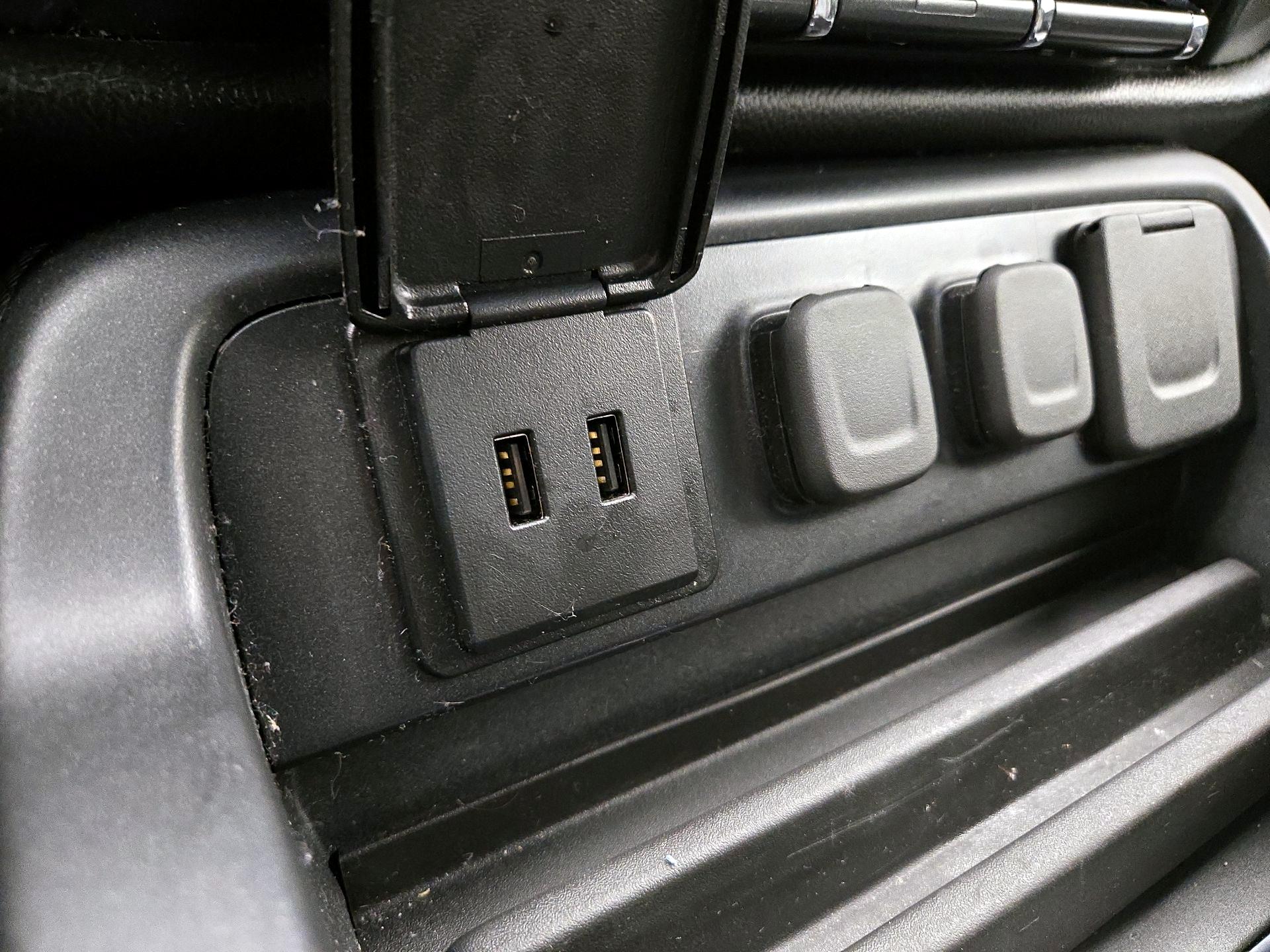 Thumbnail: 2018 Chevrolet Silverado 1500 - 18