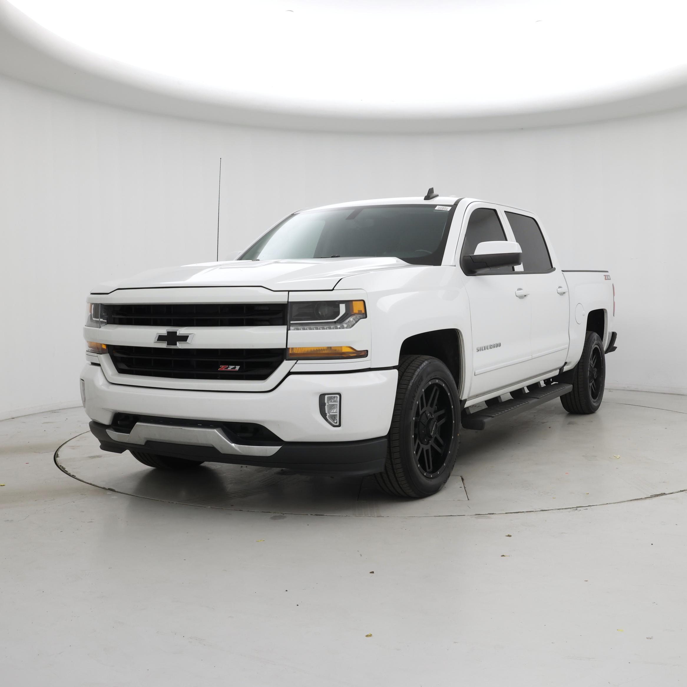 Thumbnail: 2018 Chevrolet Silverado 1500 - 4
