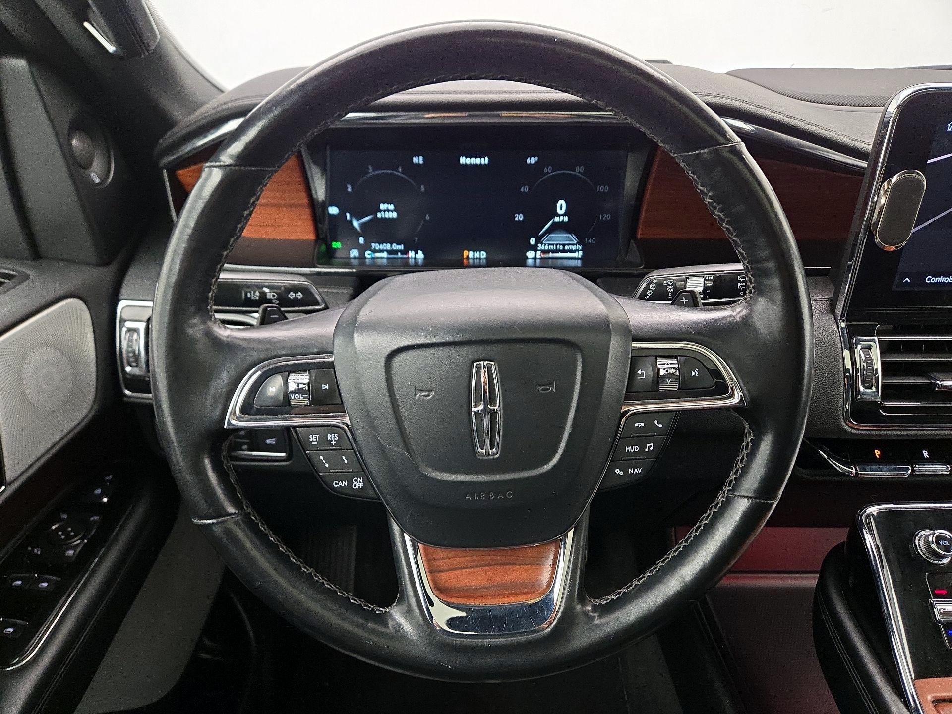 Thumbnail: 2020 Lincoln Navigator - 10