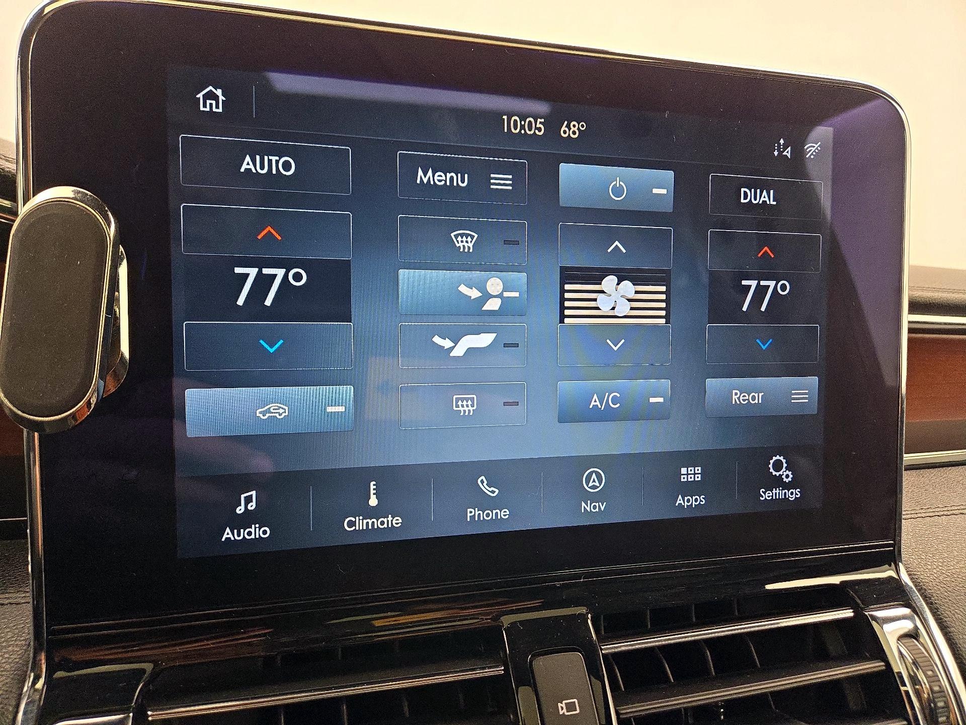 Thumbnail: 2020 Lincoln Navigator - 17