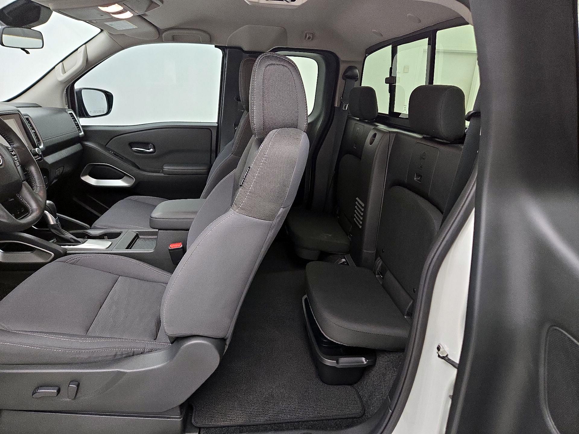 Thumbnail: 2024 Nissan Frontier - 19