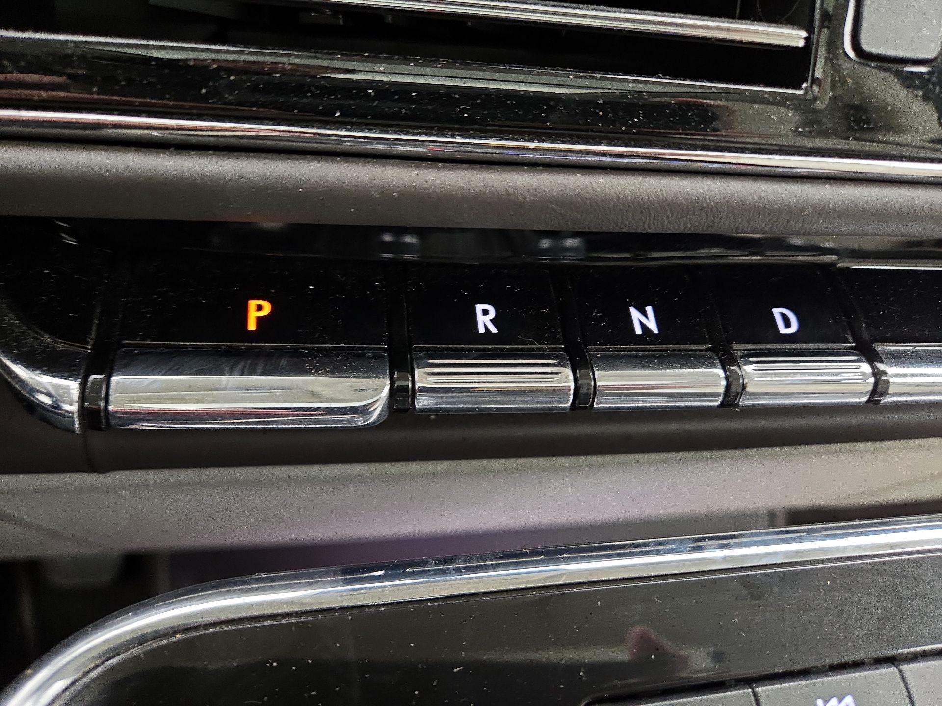 Thumbnail: 2023 Lincoln Navigator - 18