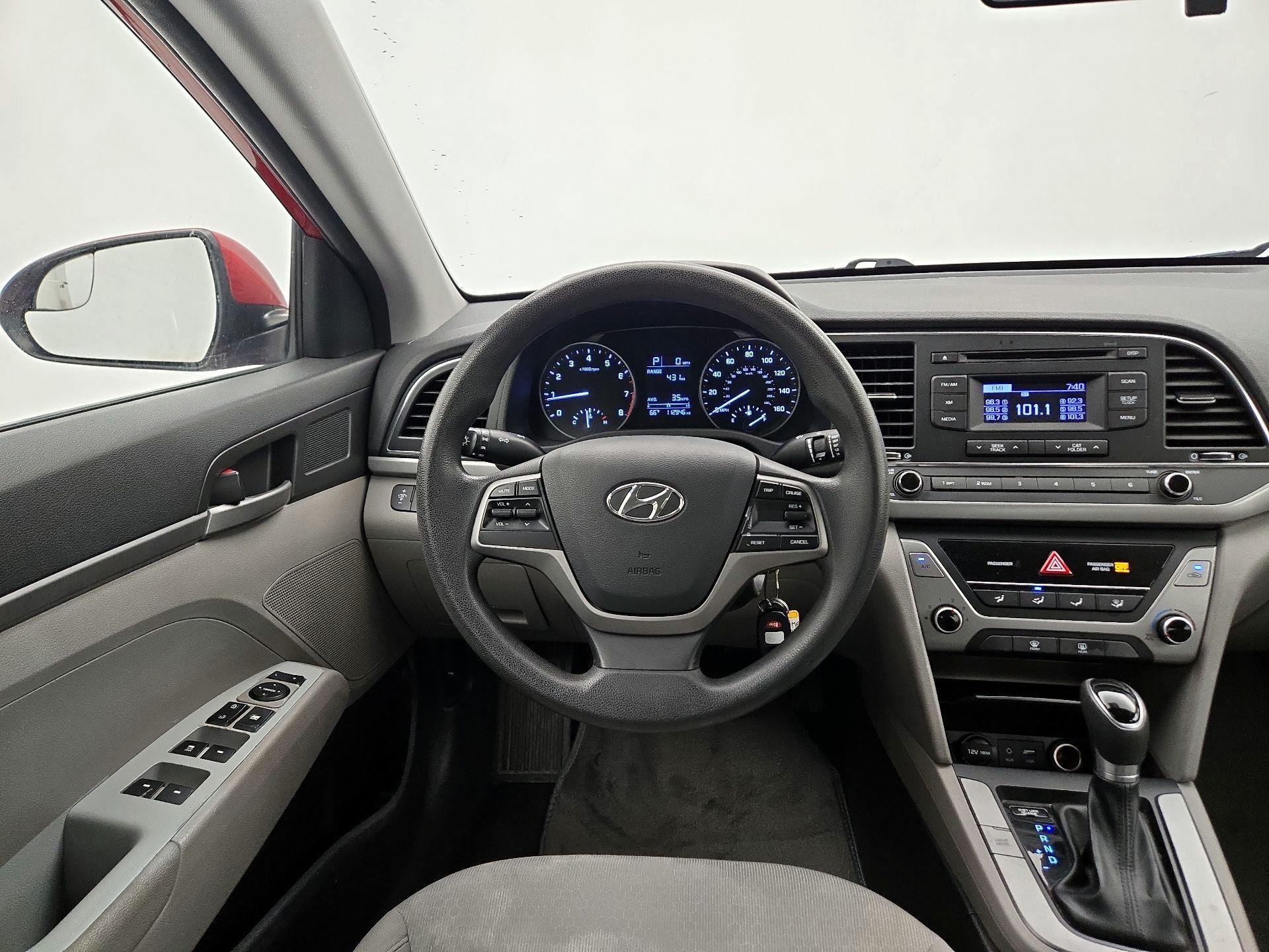 Thumbnail: 2017 Hyundai Elantra - 10