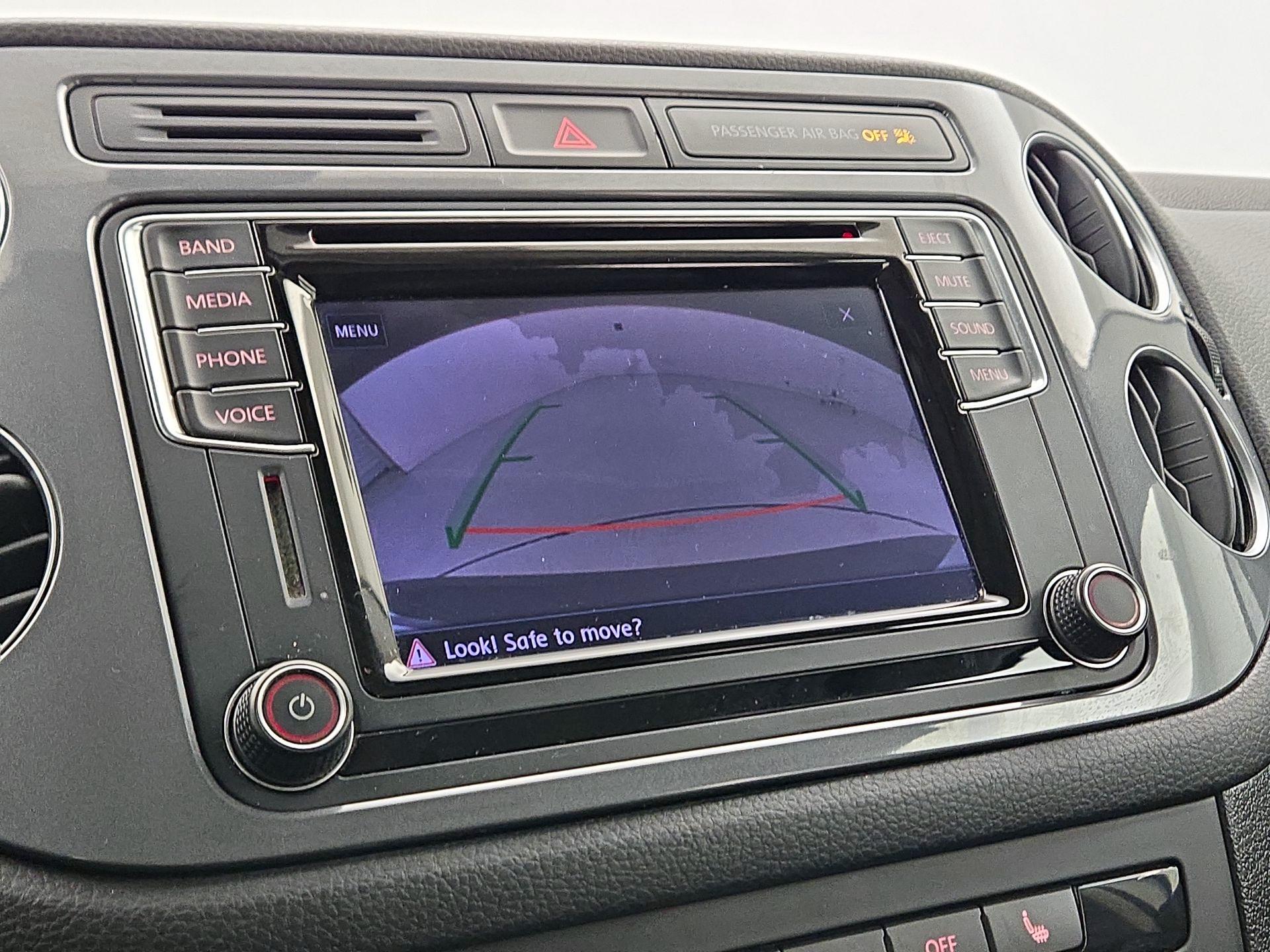 Thumbnail: 2017 Volkswagen Tiguan - 14