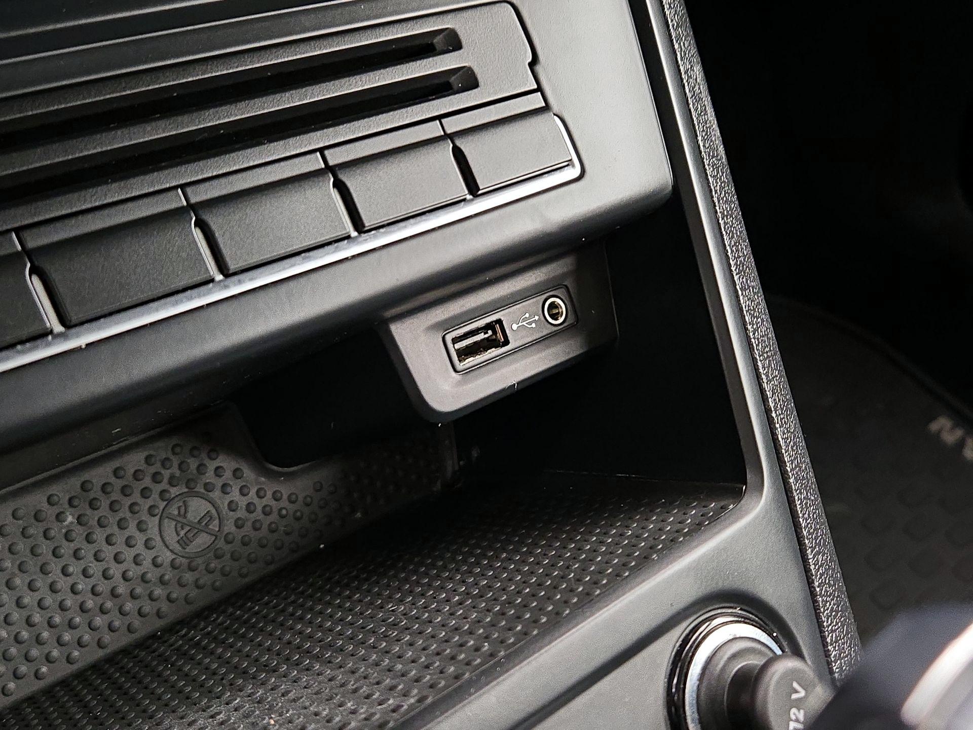 Thumbnail: 2017 Volkswagen Tiguan - 18