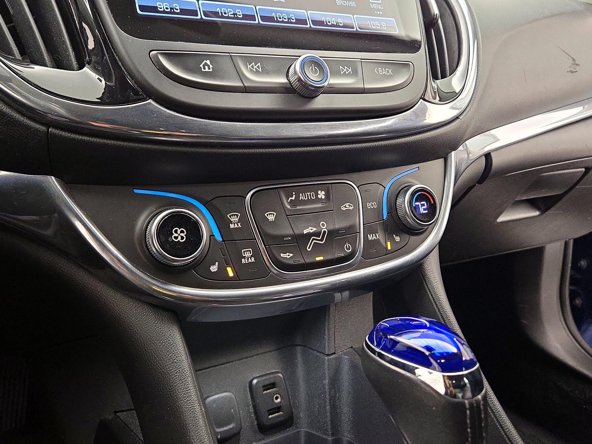 Thumbnail: 2016 Chevrolet Volt - 16