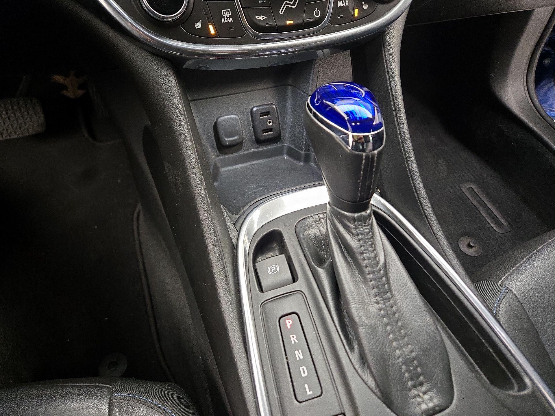 Thumbnail: 2016 Chevrolet Volt - 17