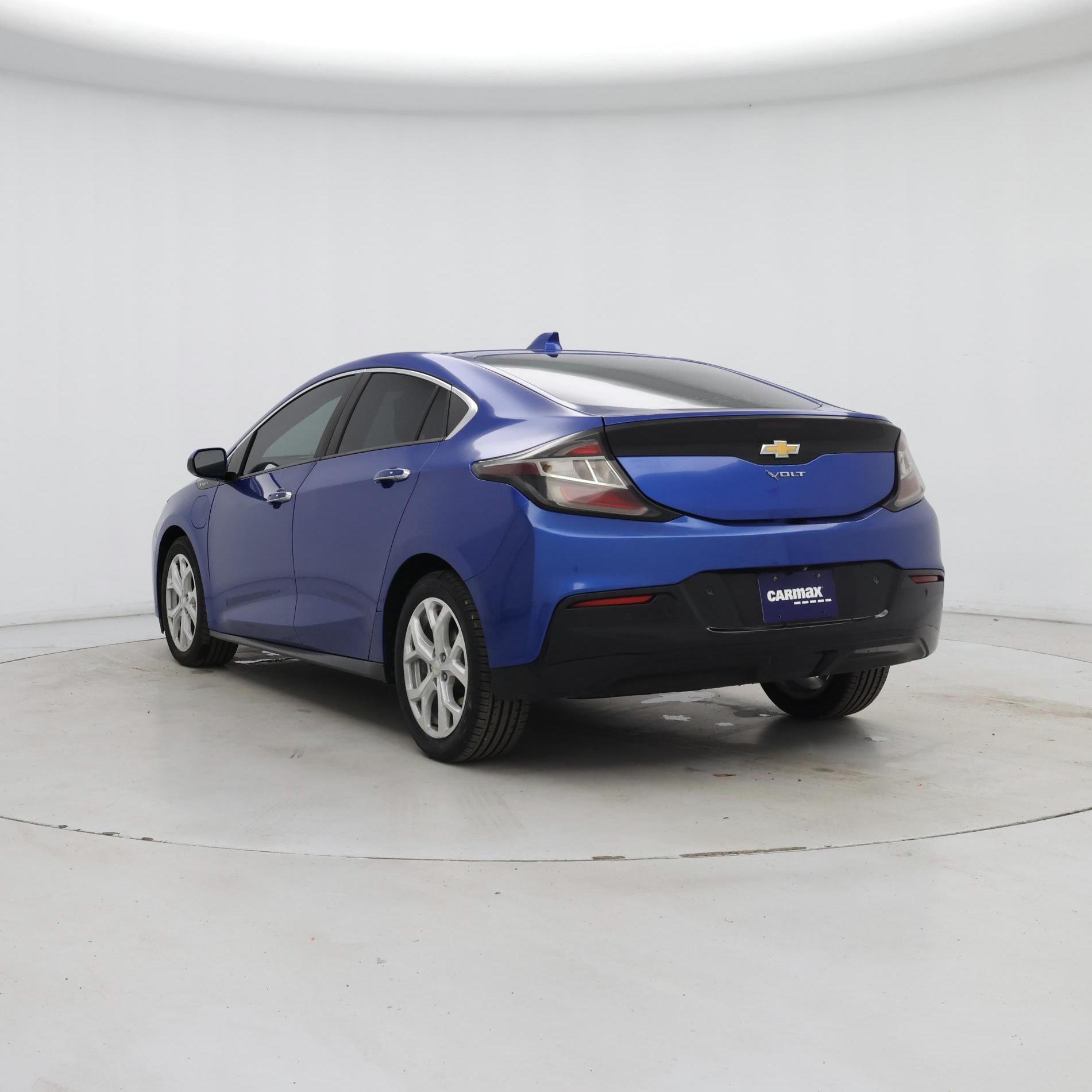 Thumbnail: 2016 Chevrolet Volt - 2