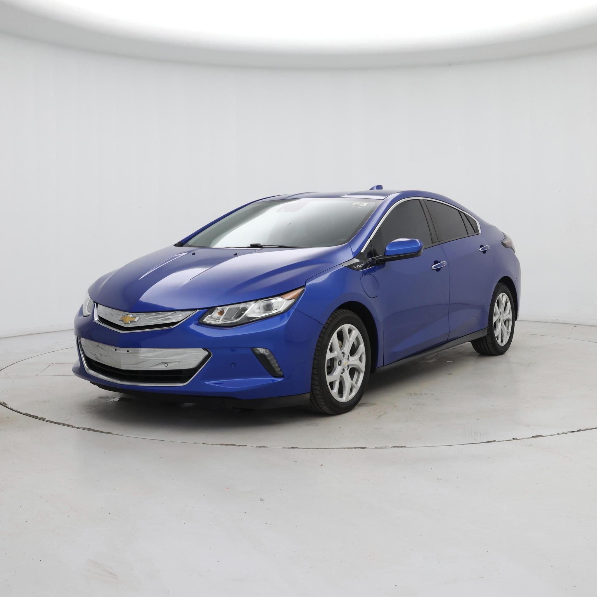 Thumbnail: 2016 Chevrolet Volt - 4