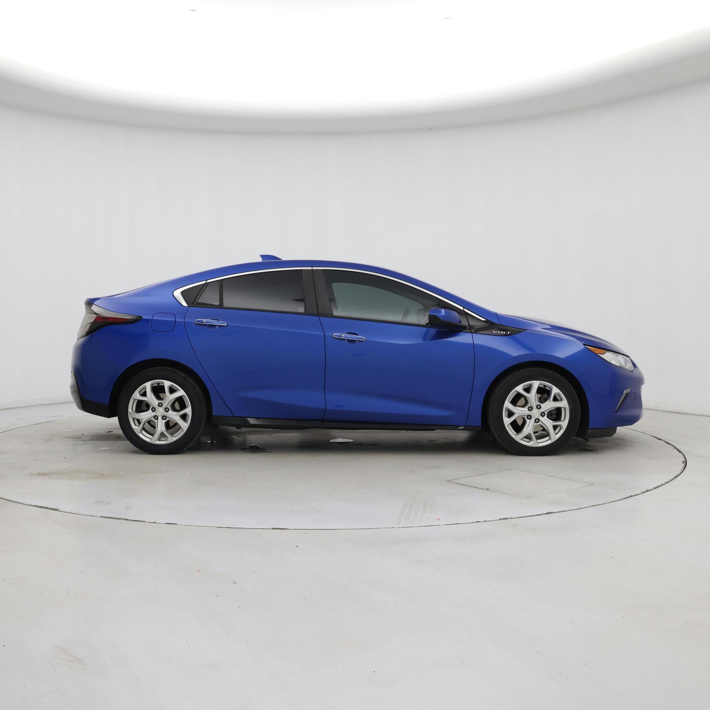Thumbnail: 2016 Chevrolet Volt - 7
