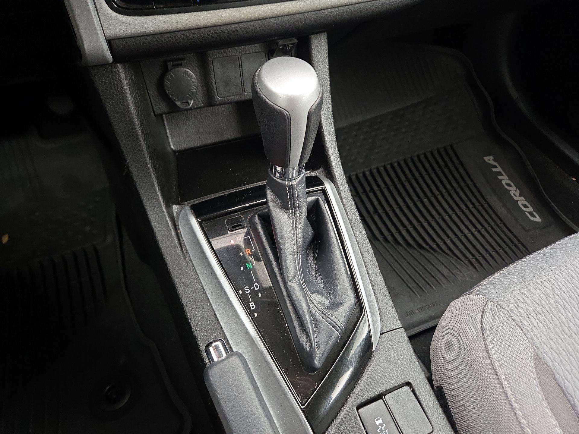 Thumbnail: 2018 Toyota Corolla - 17