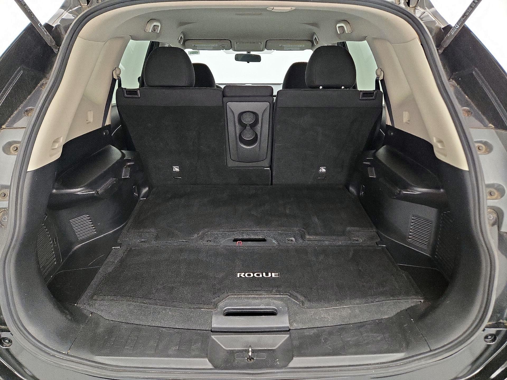 Thumbnail: 2016 Nissan Rogue - 20