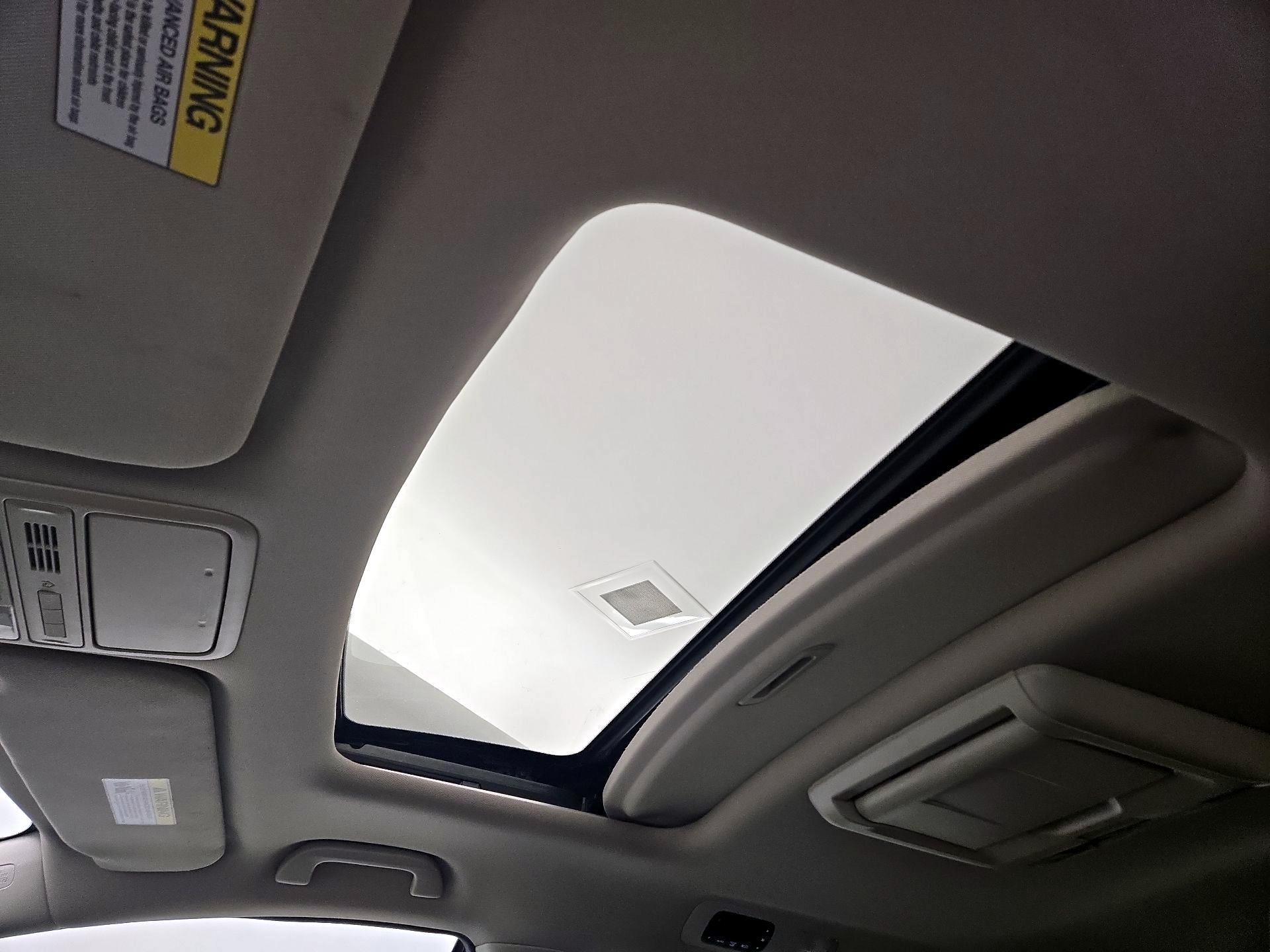 Thumbnail: 2016 Honda Odyssey - 19