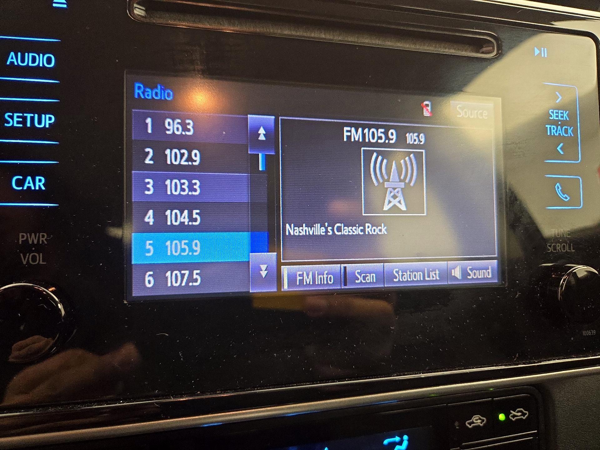 Thumbnail: 2018 Toyota Corolla - 15