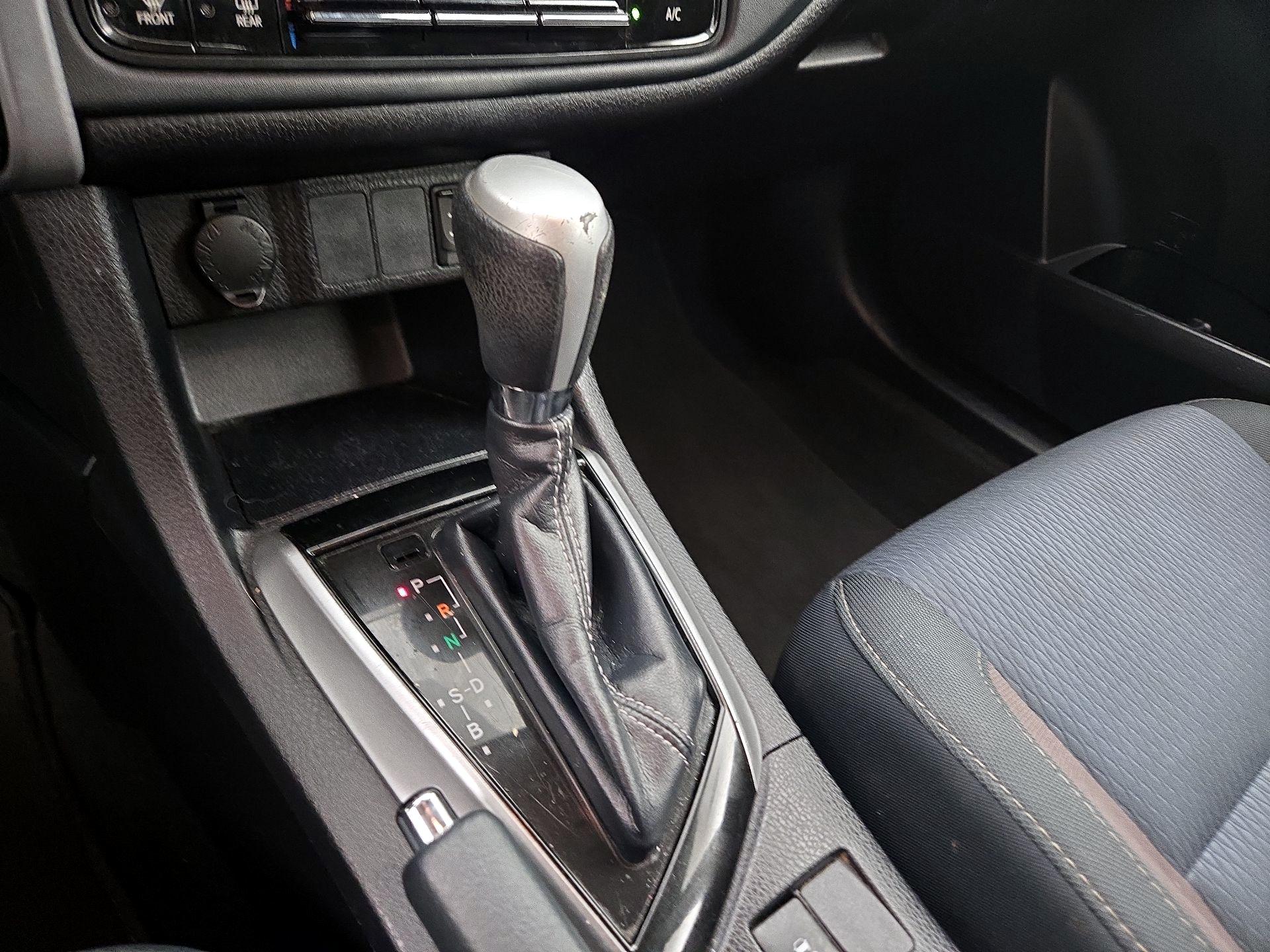 Thumbnail: 2018 Toyota Corolla - 17