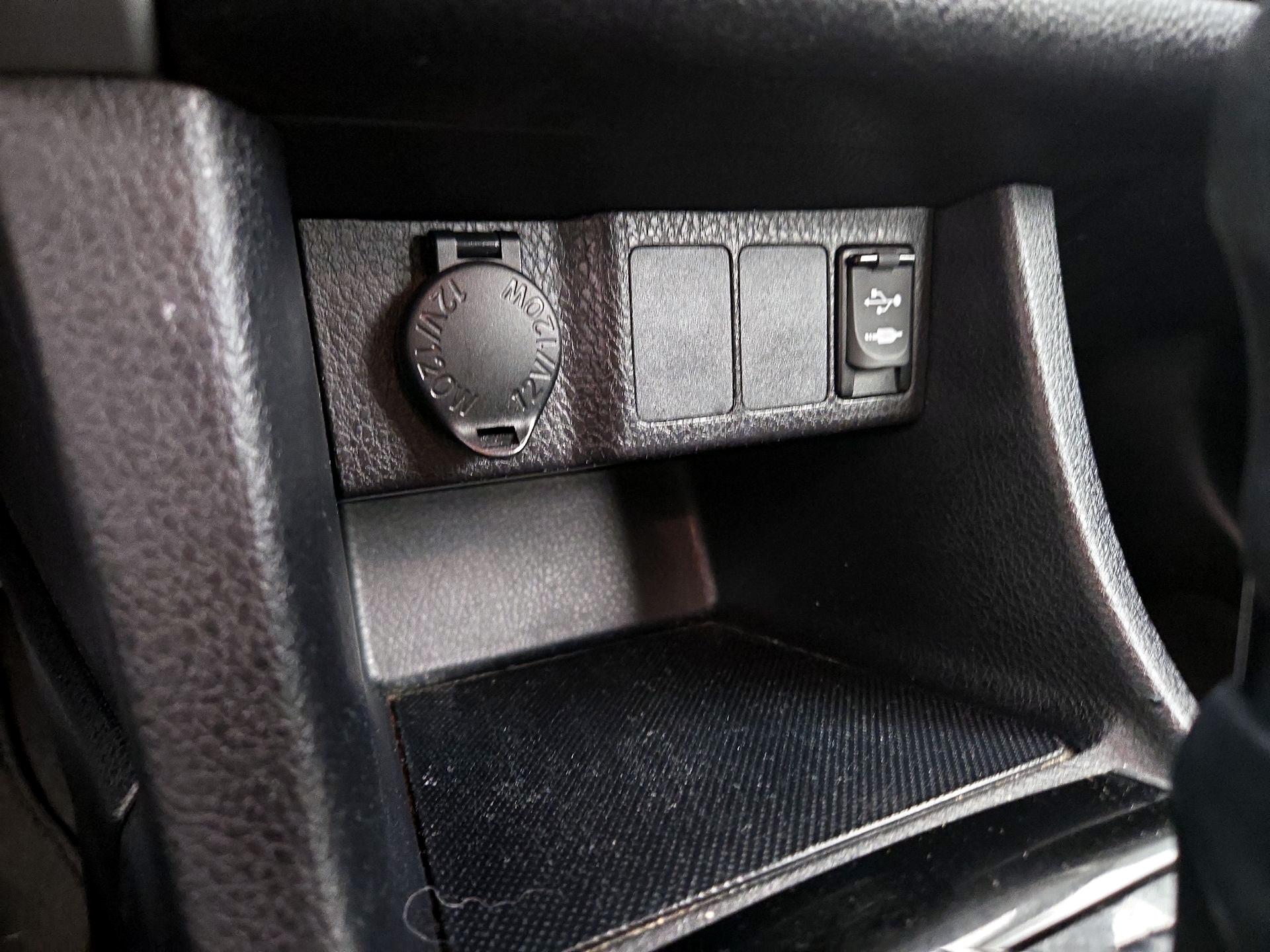 Thumbnail: 2018 Toyota Corolla - 18