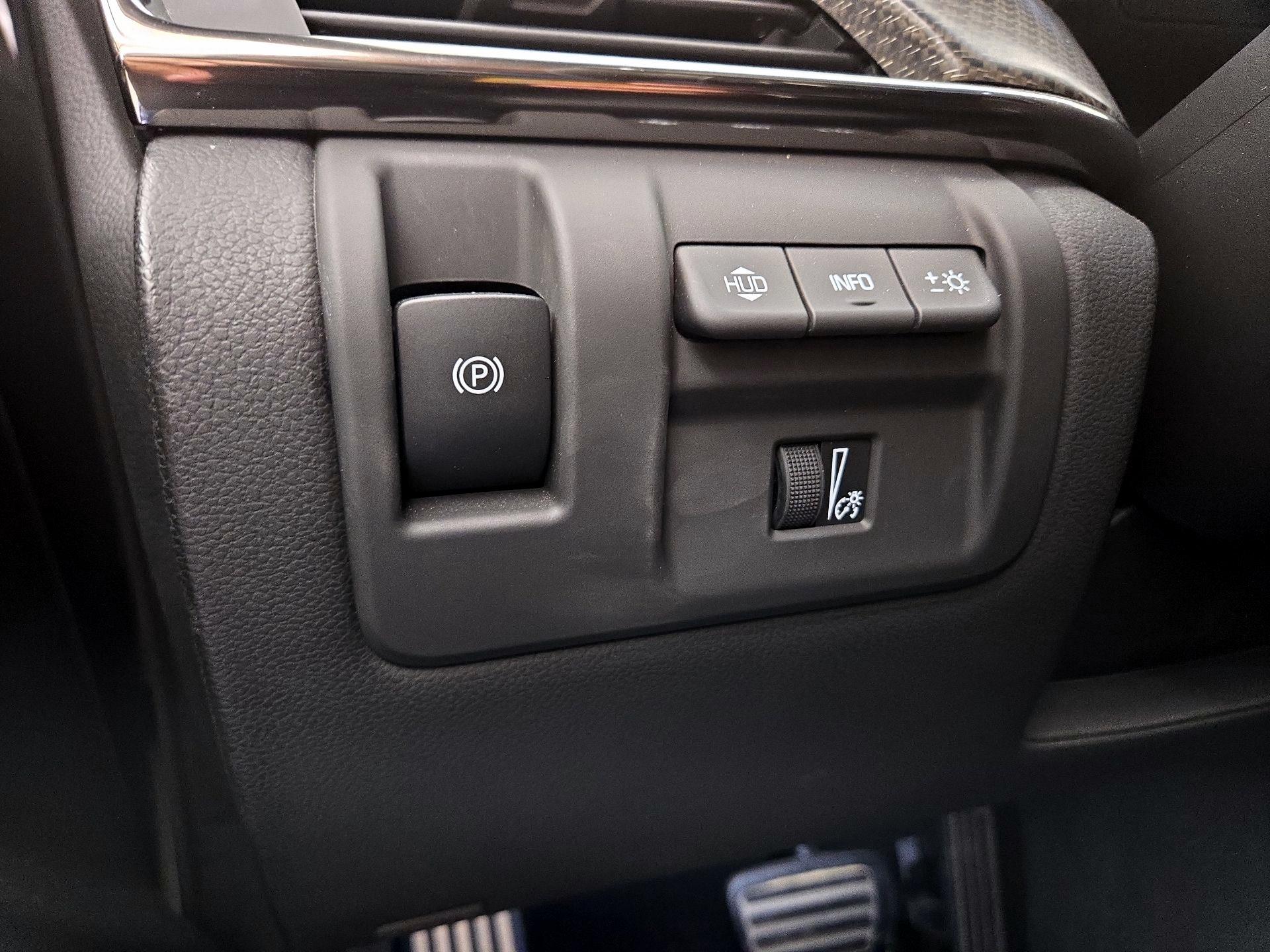 Thumbnail: 2018 Cadillac CTS - 13