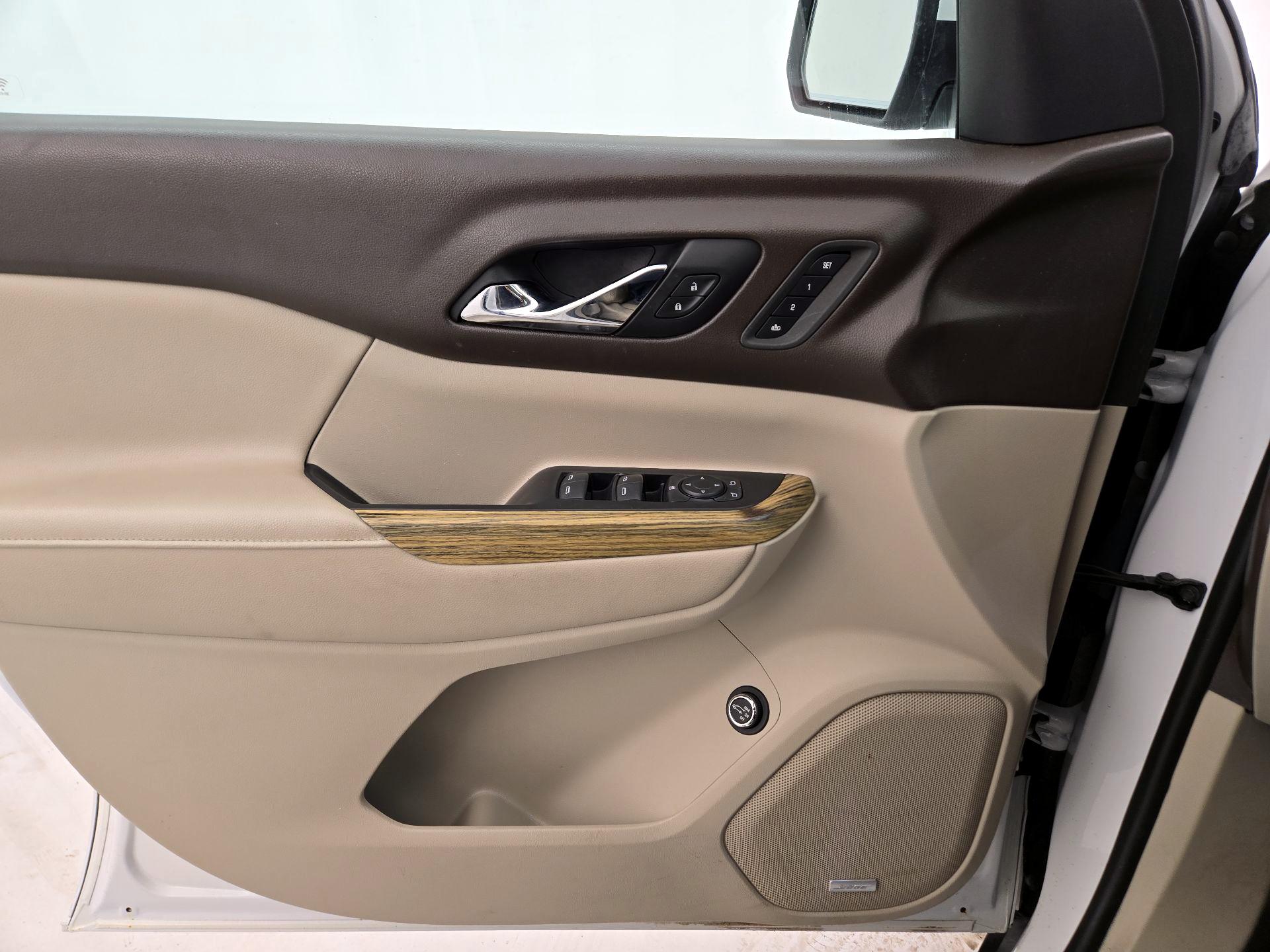 Thumbnail: 2018 GMC Acadia - 12